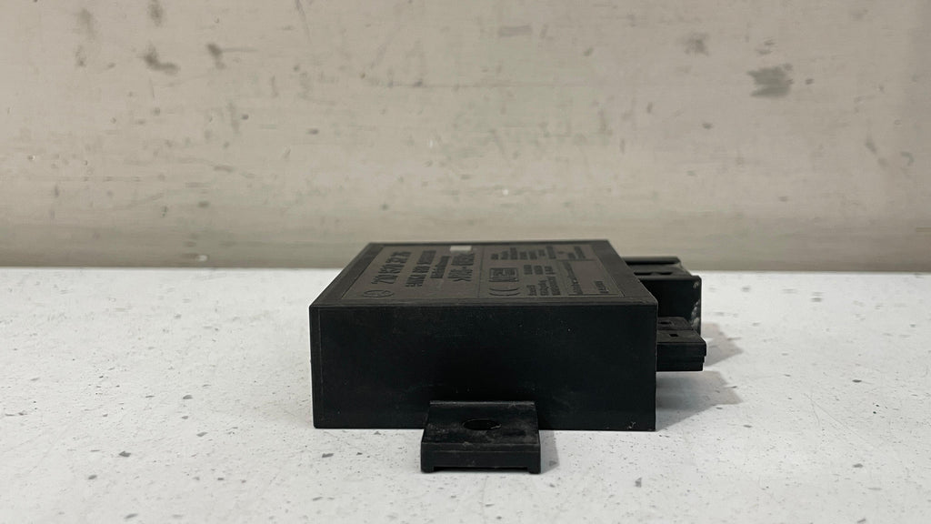 2108203226 MERCEDES ANTI THEFT LOCKING CONTROL MODULE