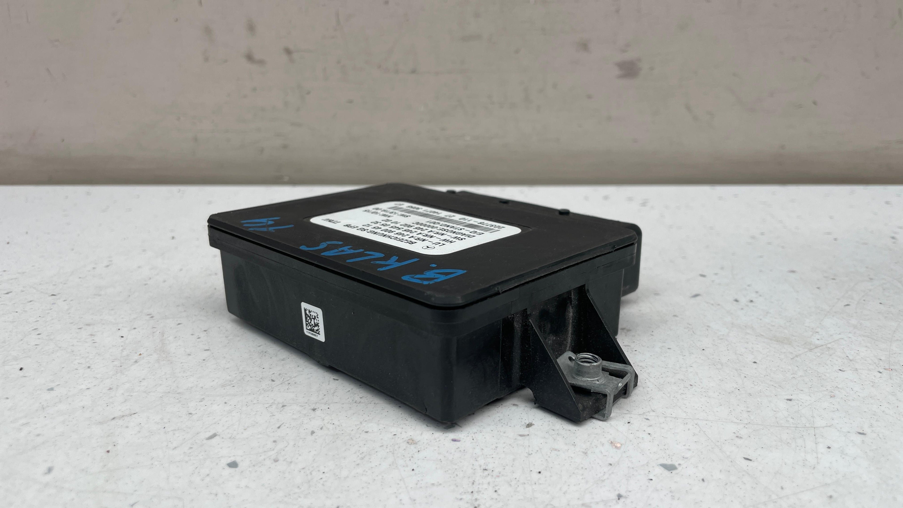 A2469004512 MERCEDES W246 ELECTRONIC PARK CONTROL MODULE