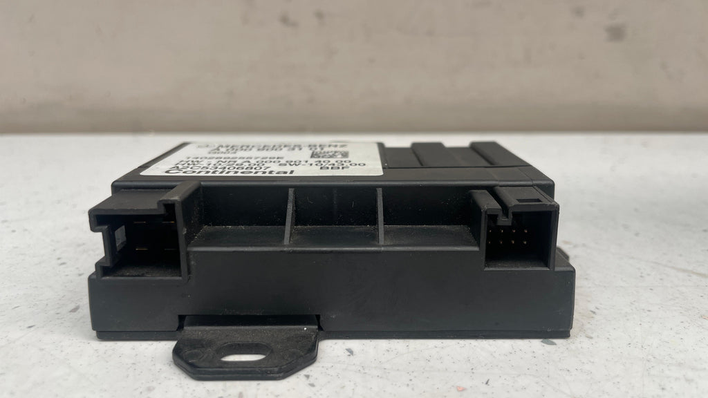 A0009003101 MERCEDES W212 FUEL POMP CONTROL MODULE UNIT