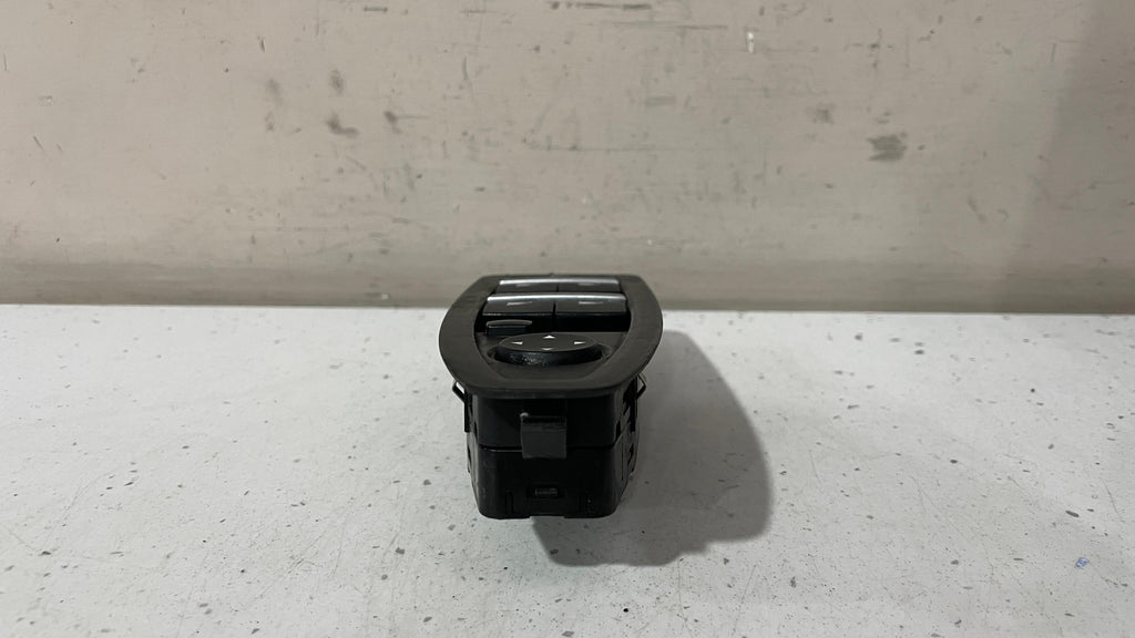 9208110-03 BMW SERIES 1 POWER WINDOW SWITCH