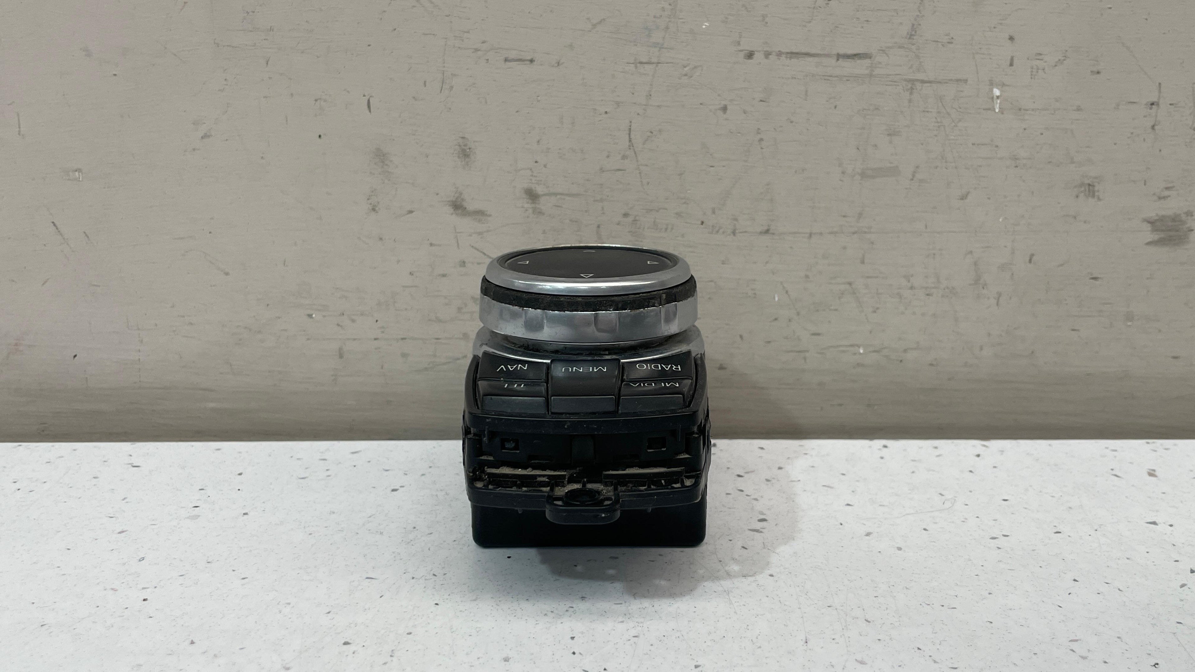 9350723-02 BMW X3  MULTIMEDIA CONTROLLER SWITCH
