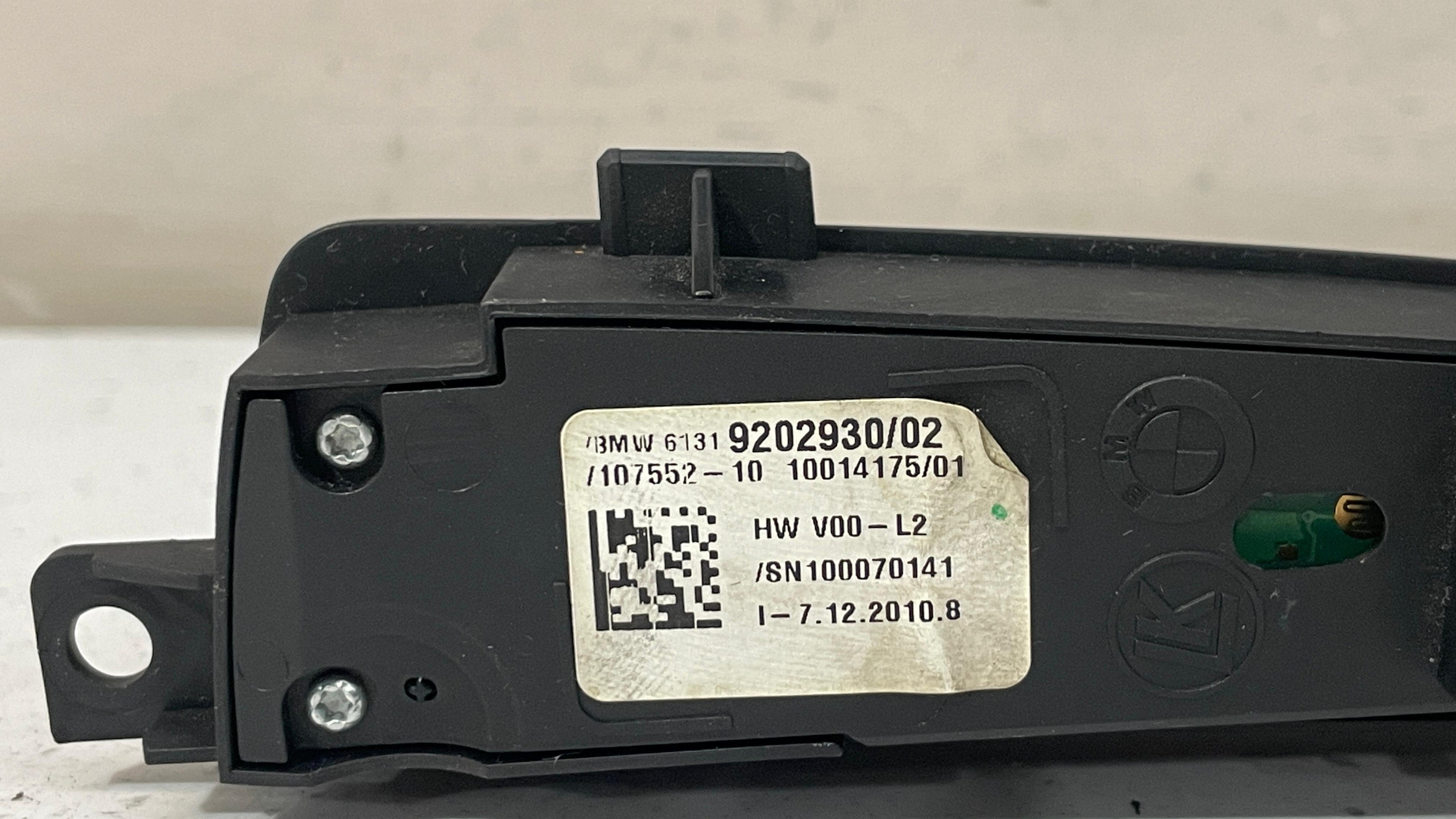 920293002 BMW F10 CENTER CONSOLE OPERATING CONTROL SWITCH PANEL
