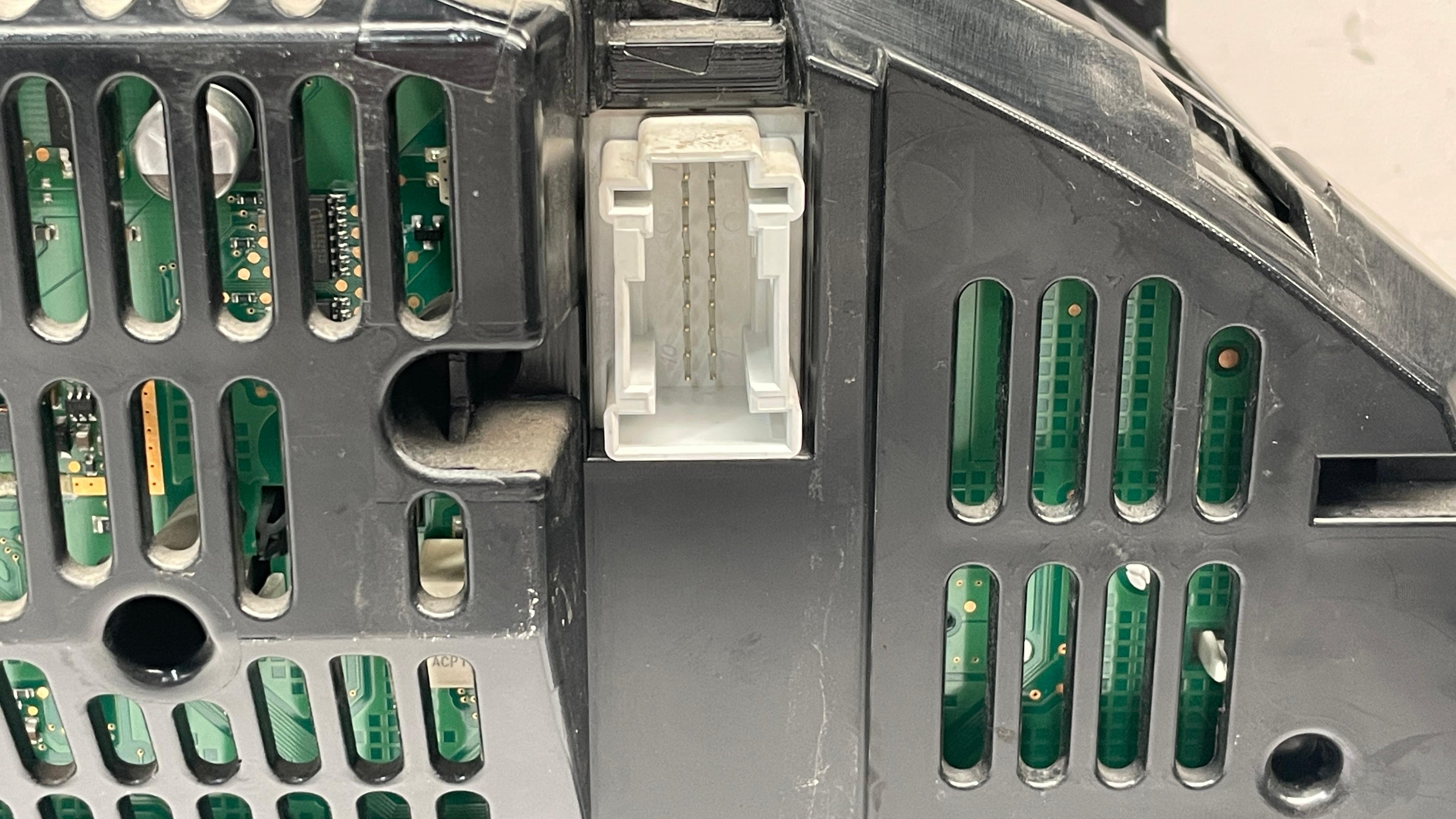 A2049004402 MERCEDES W204 INSTRUMENT CLUSTER PANEL