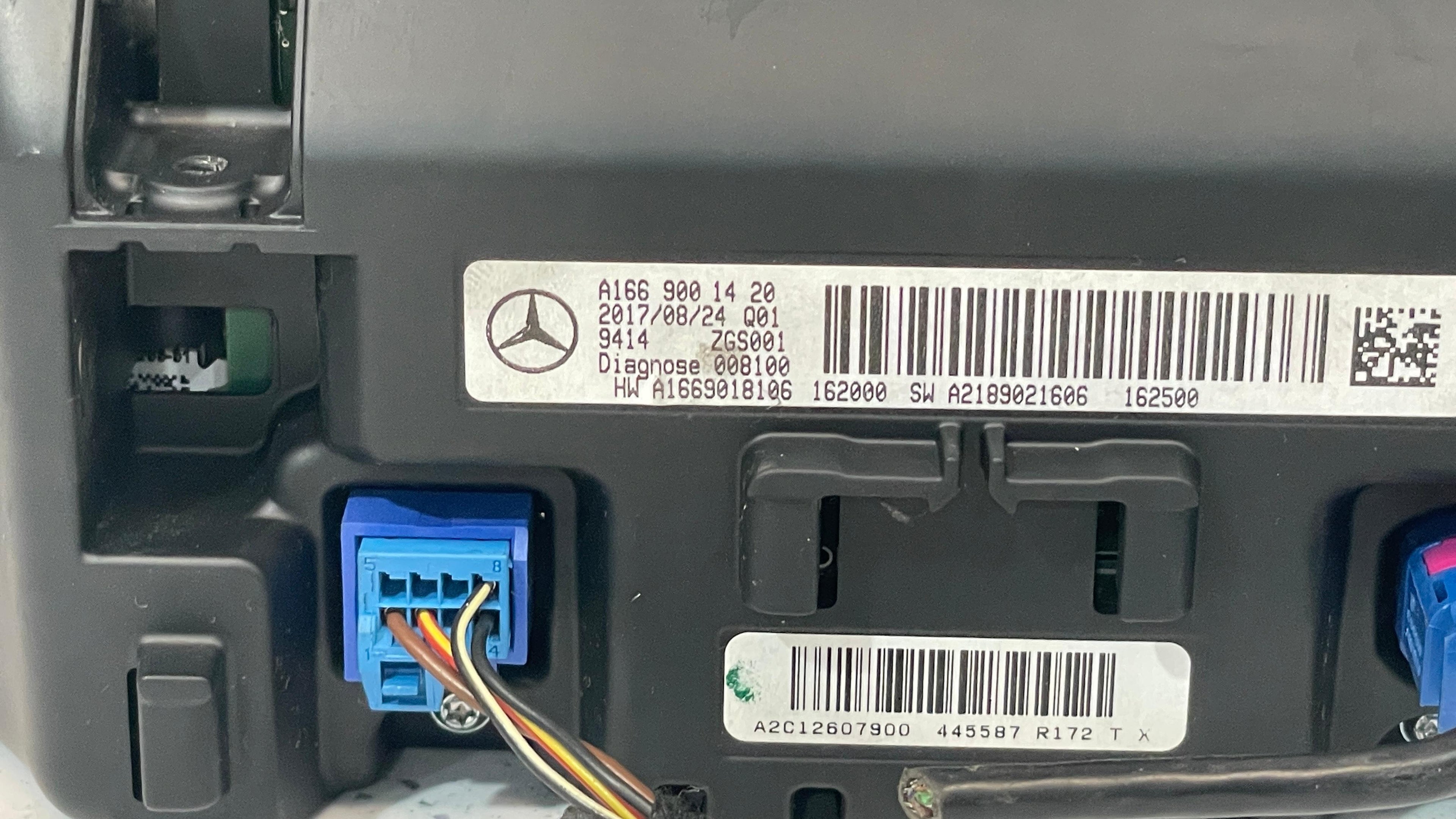 A1669001420 MERCEDES SCREEN MONITOR CENTRAL DISPLAY