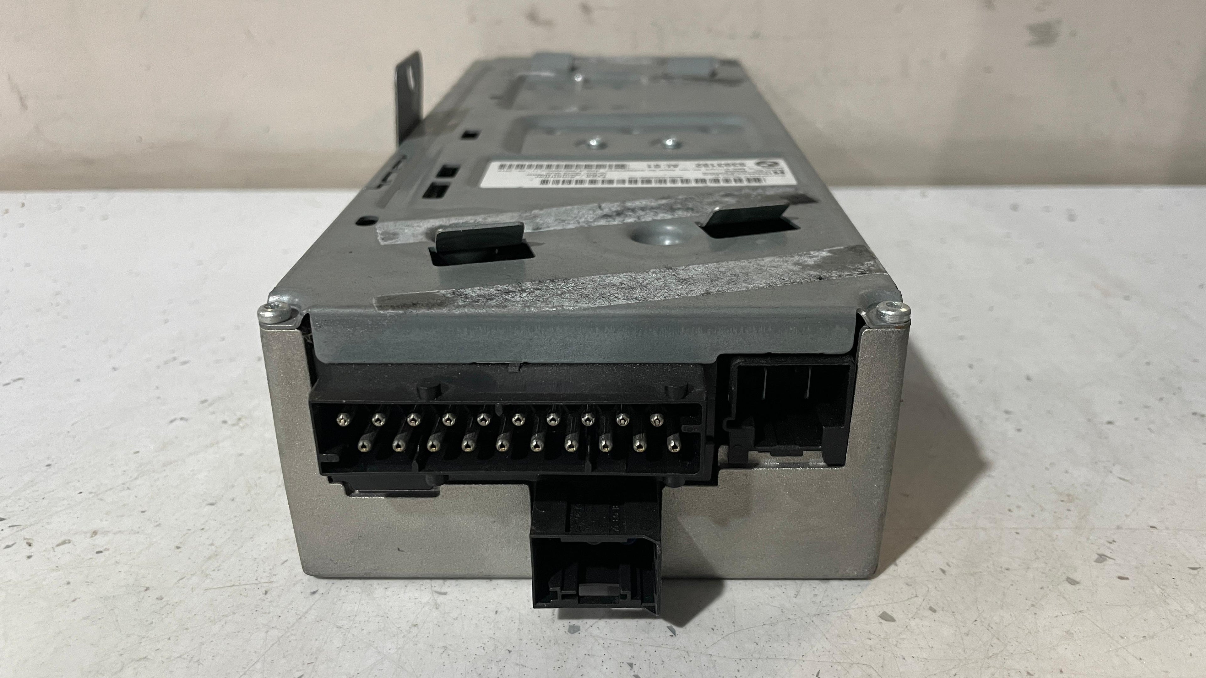 9393182  BMW HARMAN / BECKER AMPLIFIER