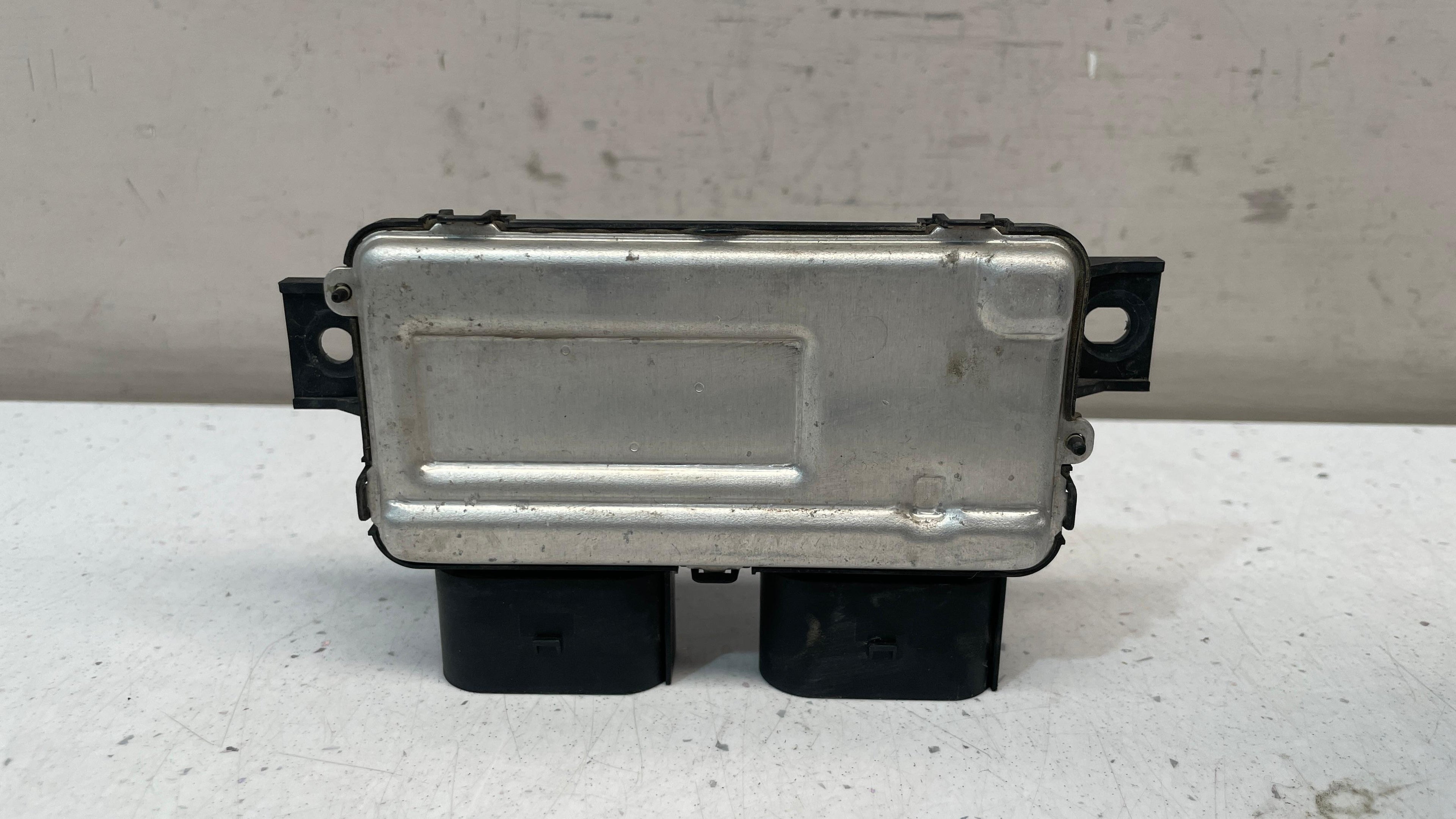 A0009008214 MERCEDES A CLASS W177 FUEL PUMP CONTROL MODULE