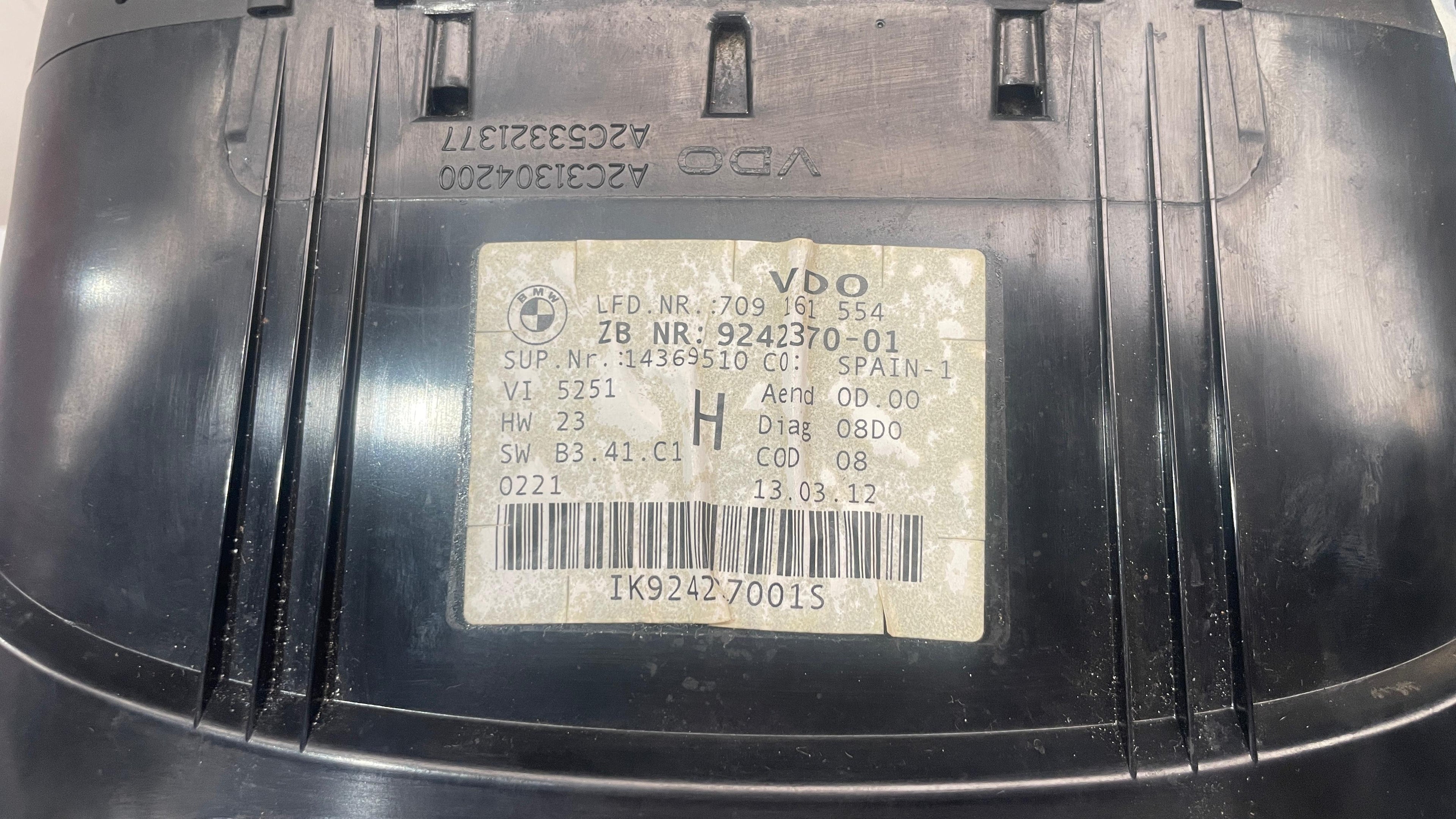 9242370-01 BMW SERIA 3 INSTRUMENT CLUSTER PANEL