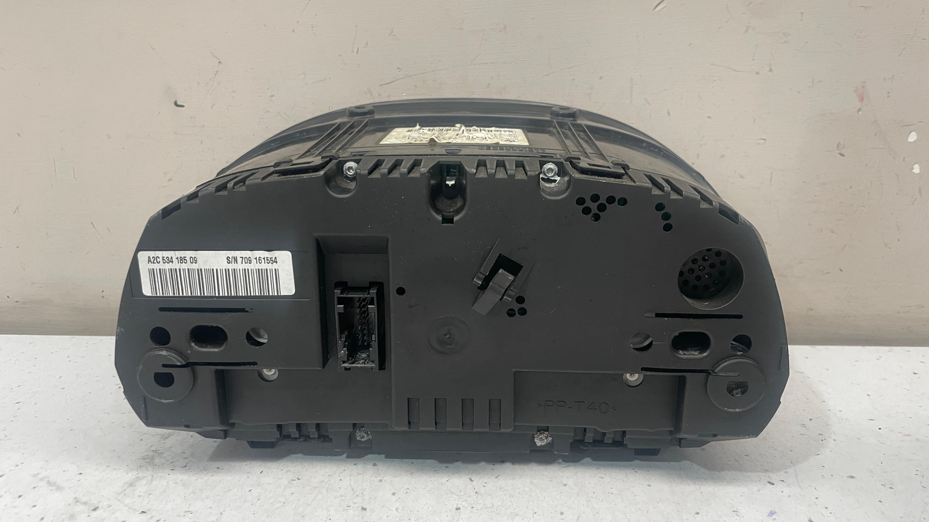 9242370-01 BMW SERIA 3 INSTRUMENT CLUSTER PANEL