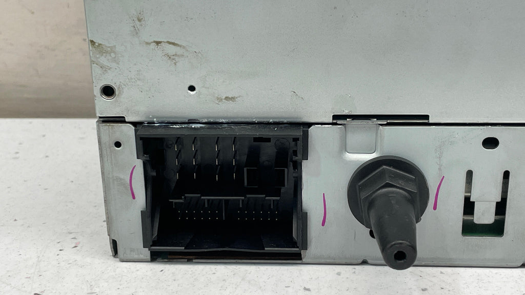 8V4T-18C939-LD FORD KUGA CD RADIO HEAD UNIT