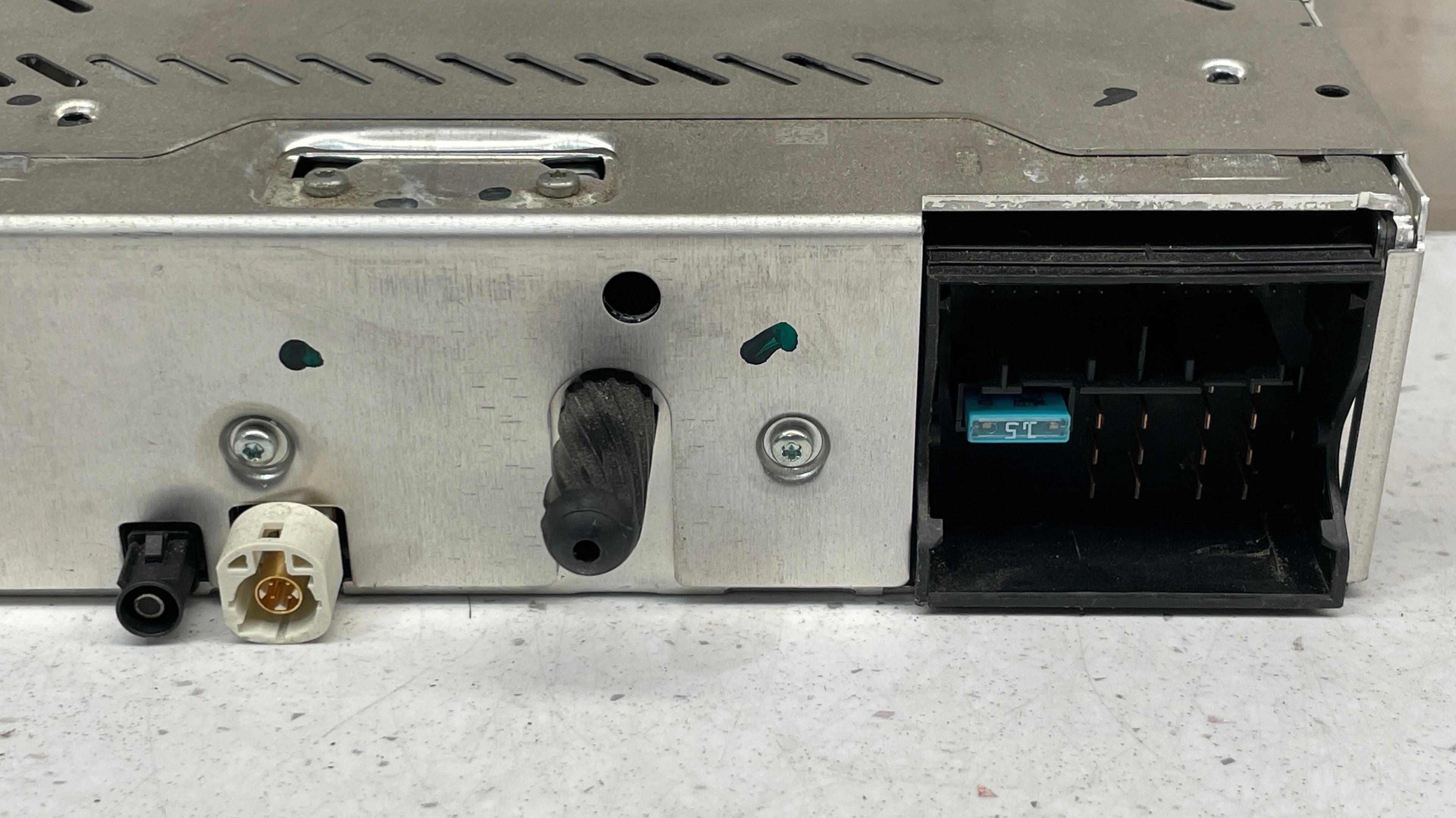 9289115-02 BMW SERIES 3 RADIO CD NAVIGATION CONTROLLER