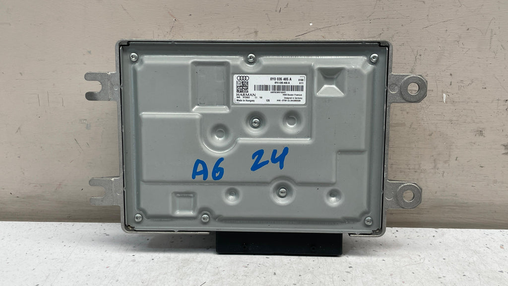 8Y0035465A  AUDI GENUINE RADIO AMPLIFIER