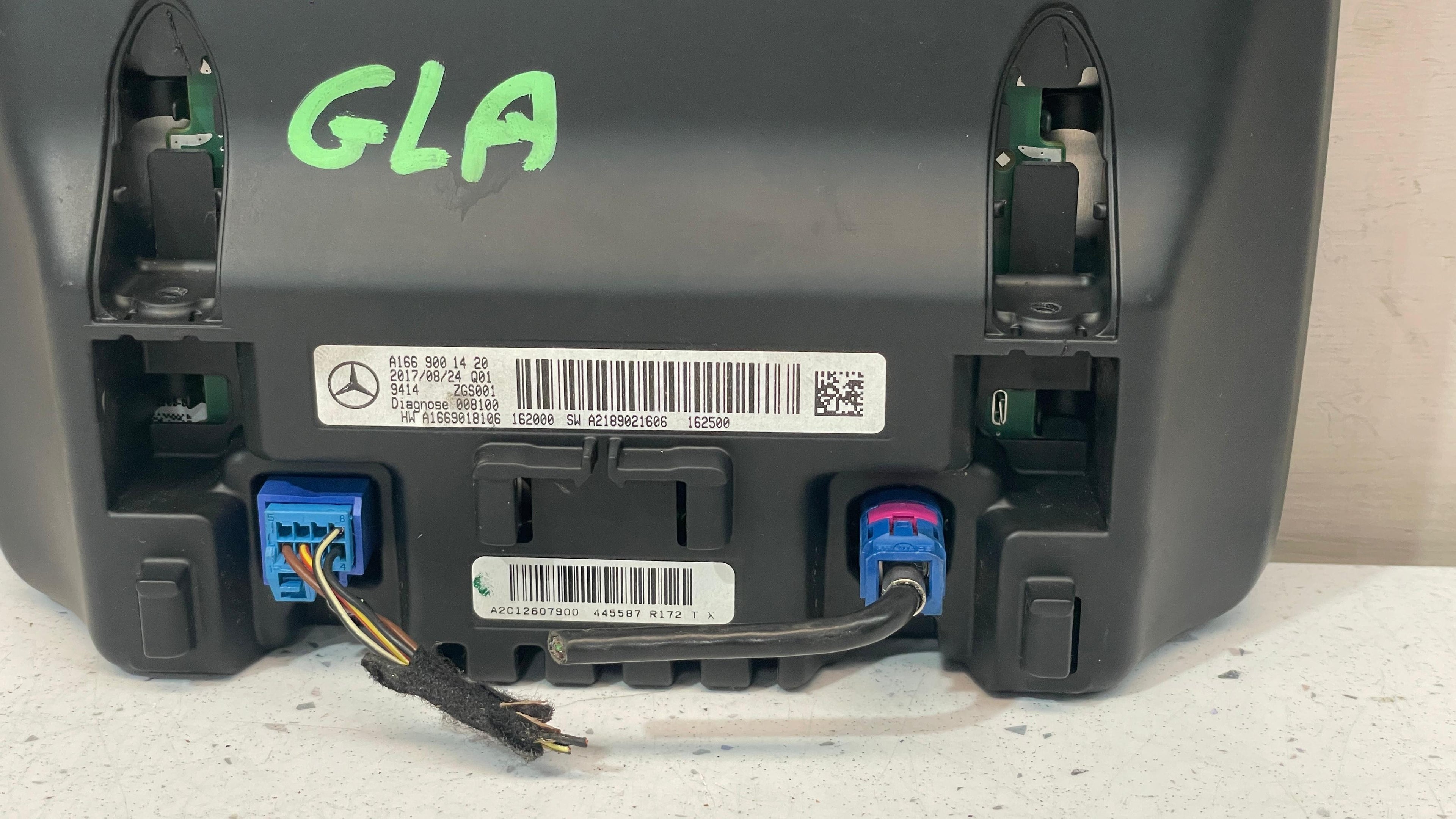 A1669001420 MERCEDES SCREEN MONITOR CENTRAL DISPLAY