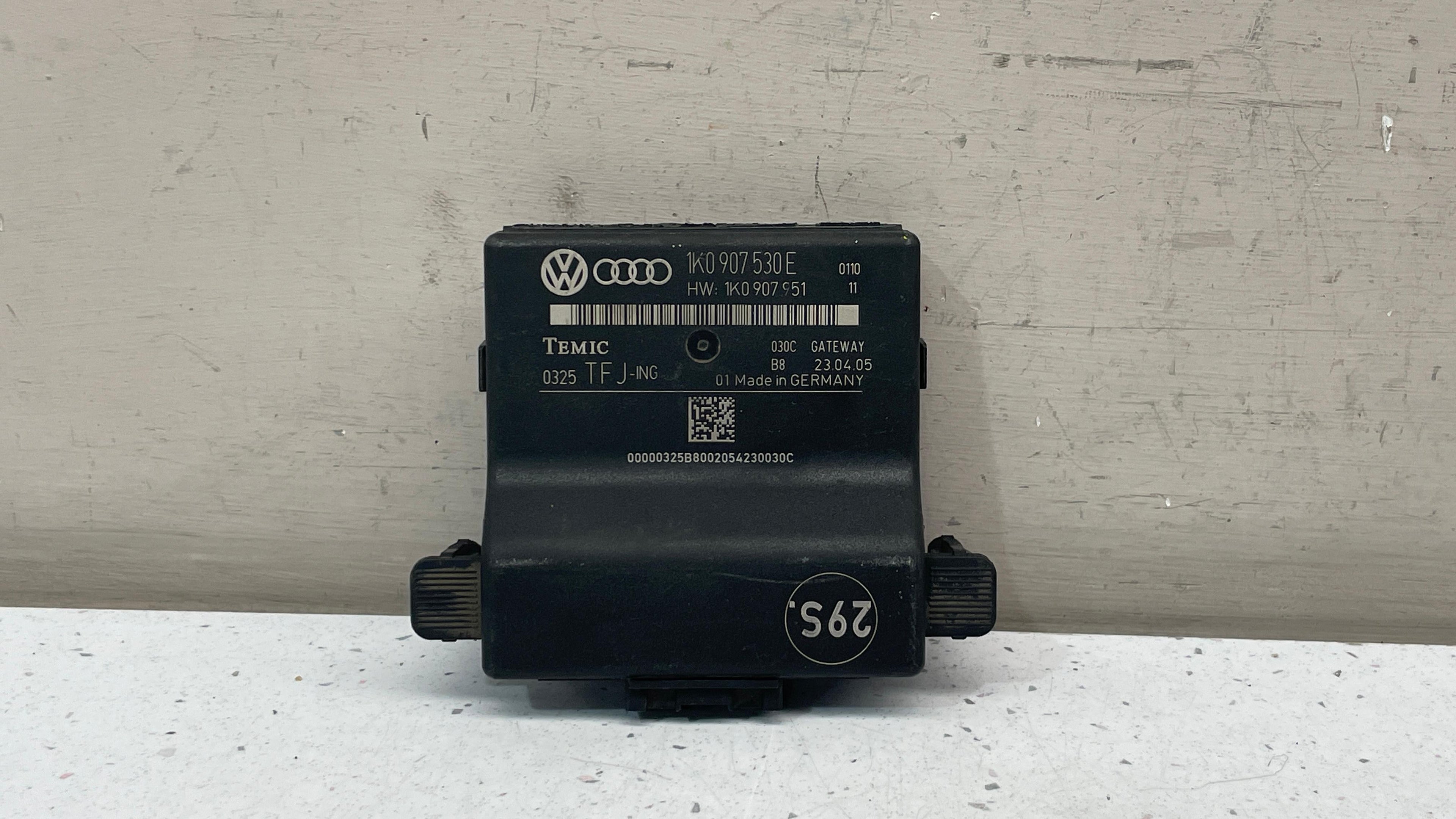 1K0907530E AUDI SKODA GATEWAY CONTROL MODULE