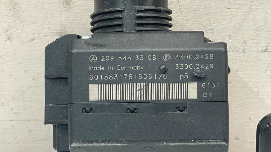 2095453308 MERCEDES W203 IGNITION LOCK MODULE WITH KEY