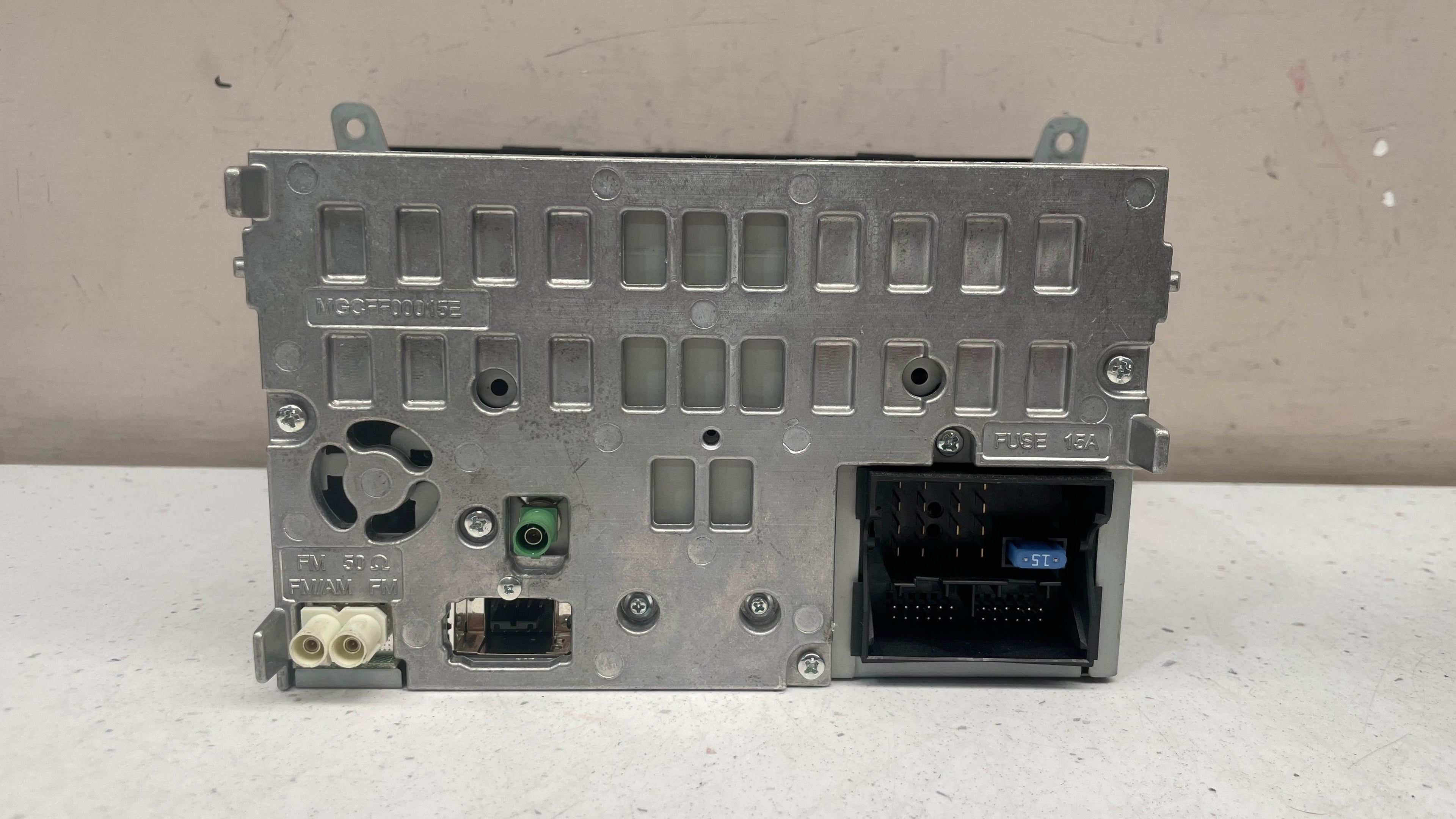 8R1035186Q AUDI A5 RADIO RECEIVER UNIT CD PLAYER