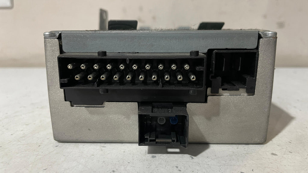9393182  BMW HARMAN / BECKER AMPLIFIER