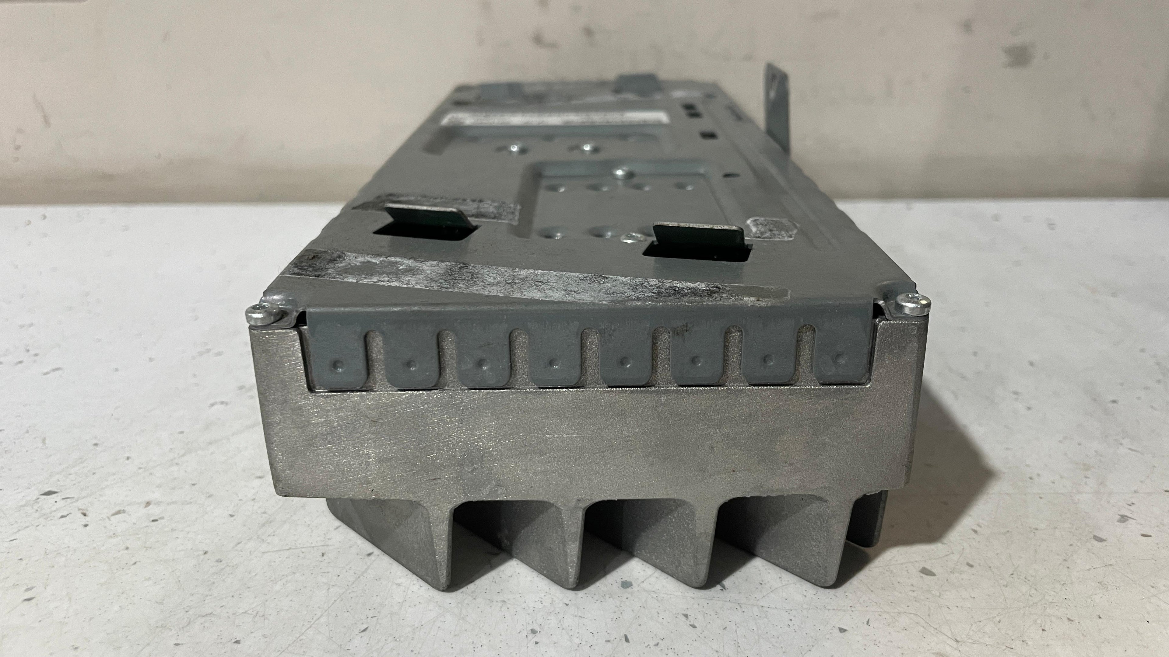 9393182  BMW HARMAN / BECKER AMPLIFIER