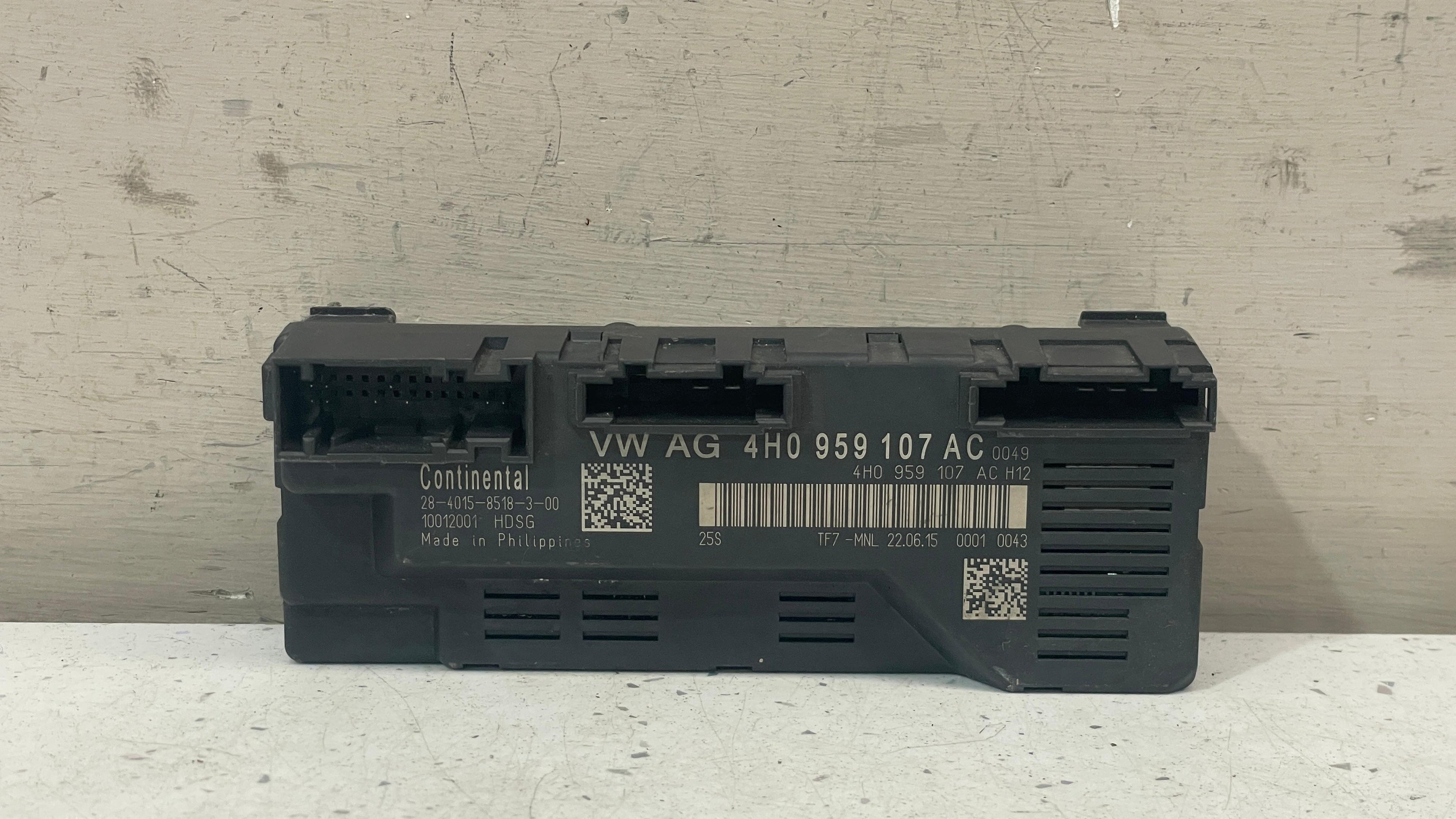 4H0959107AC AUDI A8 TRUNK DECK LID COMPUTER CONTROL