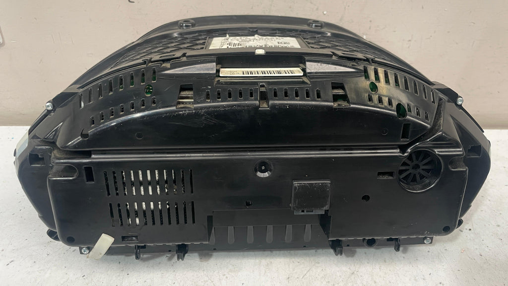 9325214-01   BMW SERIES 3 SPEEDOMETER INSTRUMENT CLUSTER PANEL