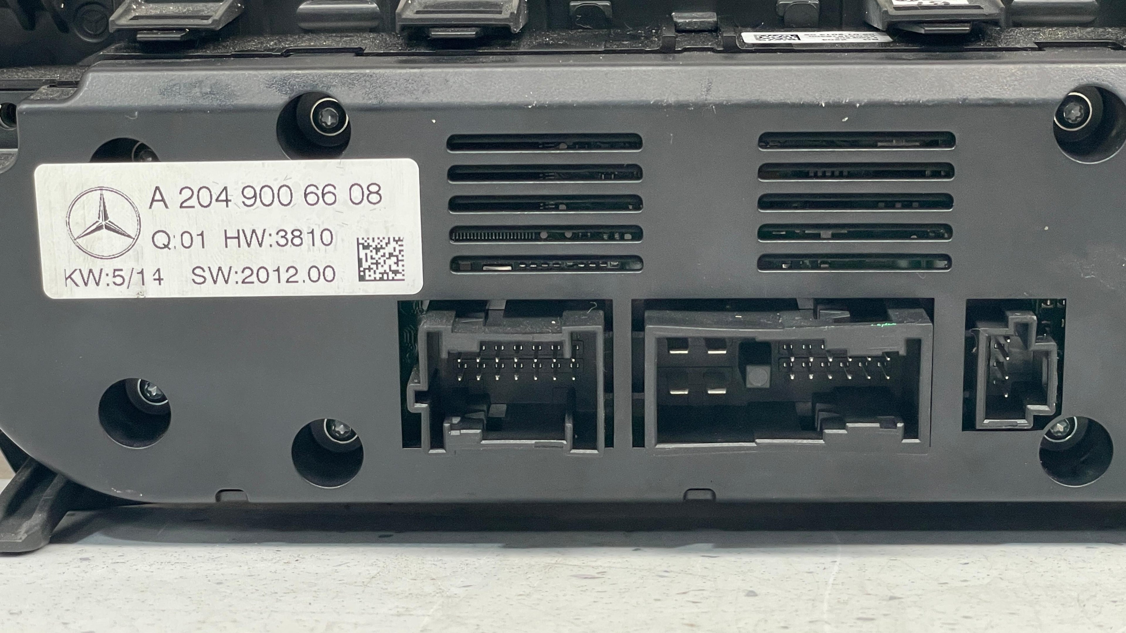 A2049006608 MERCEDES W204 CLIMATE CONTROL PANEL