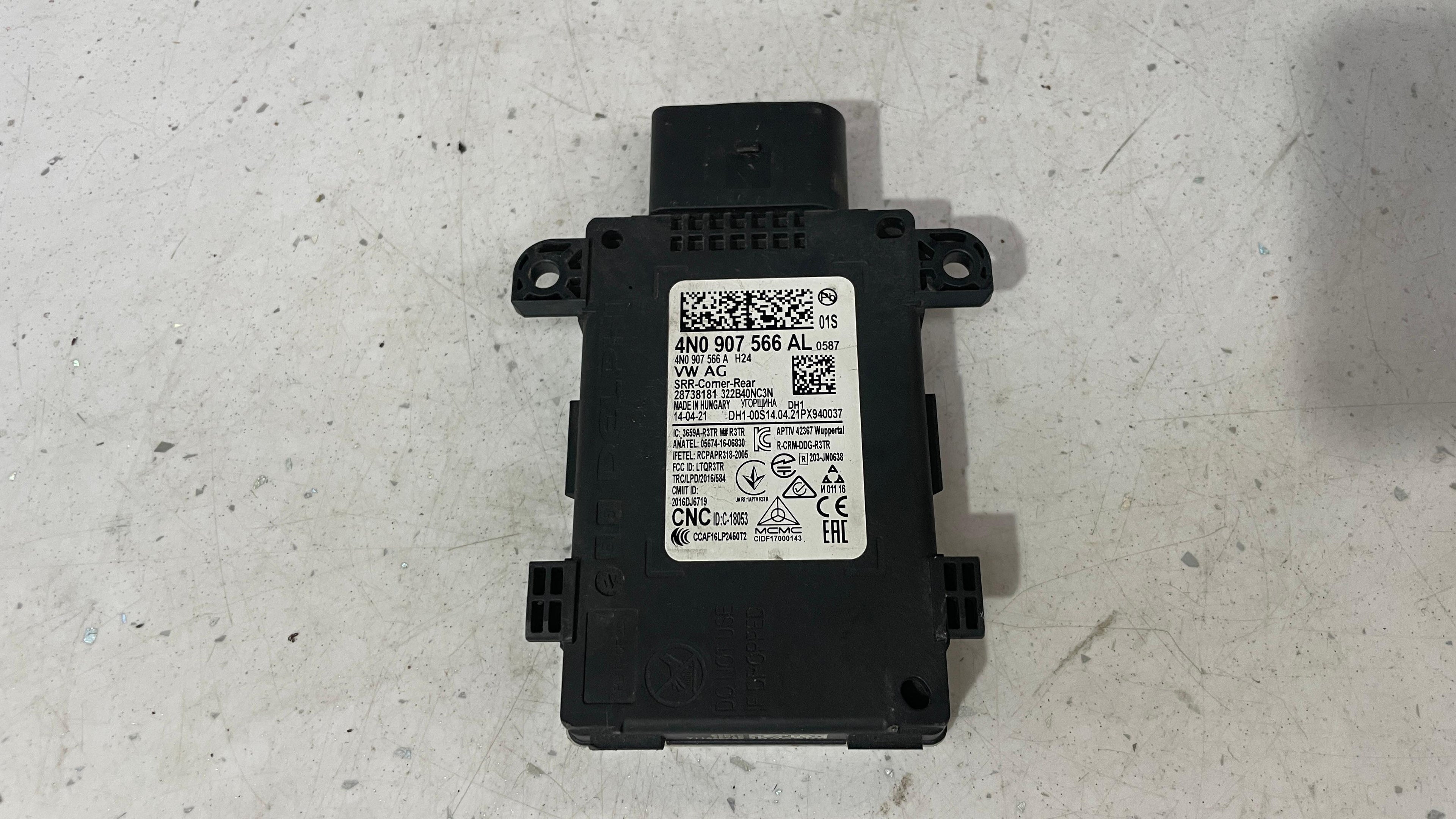 4N0907566AL PORSCHE CAYENNE REAR BLIND SPOT RADAR SENSOR