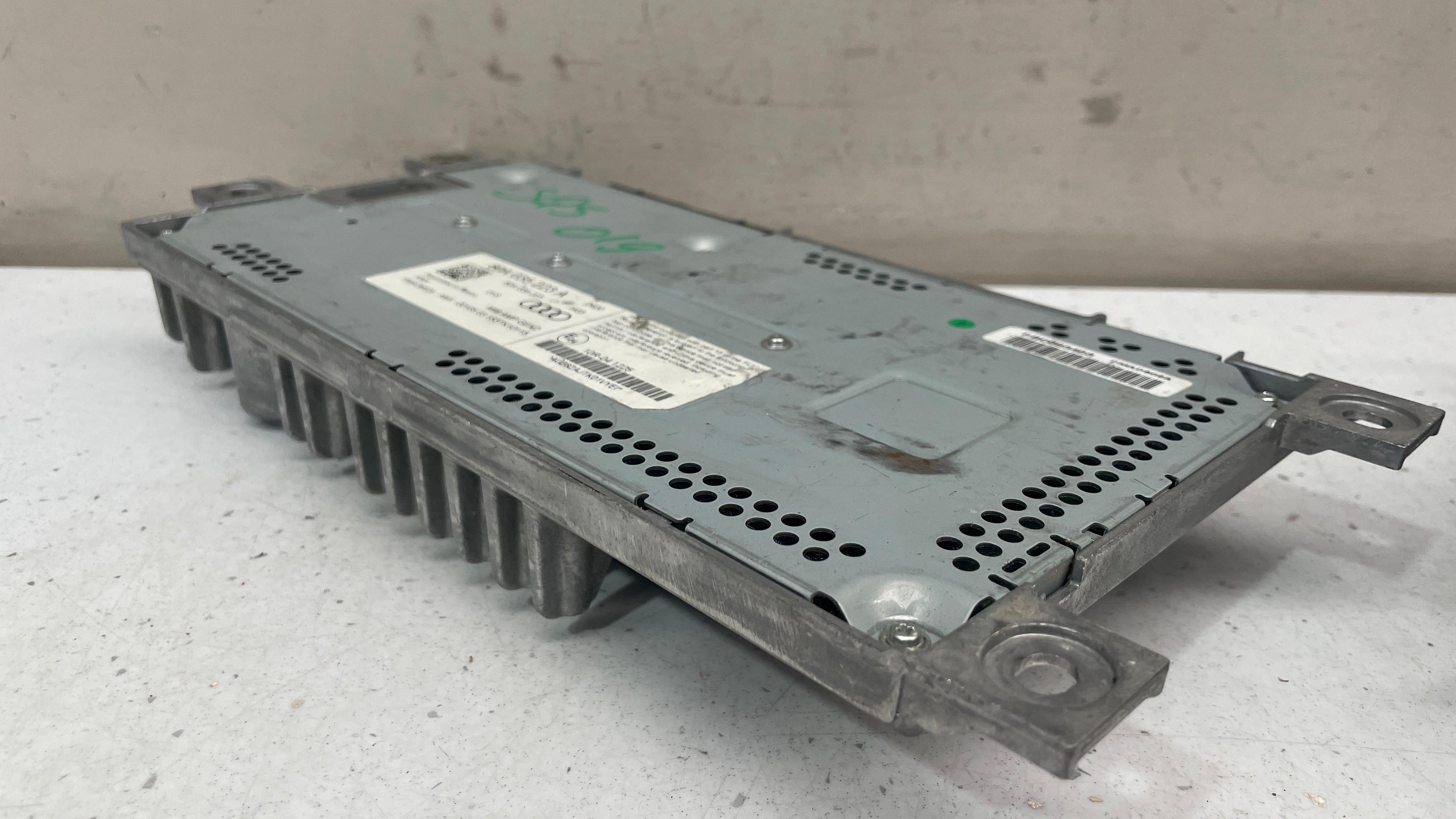 80A035223A AUDI SQ5 AUDIO AMPLIFIER CONTROL