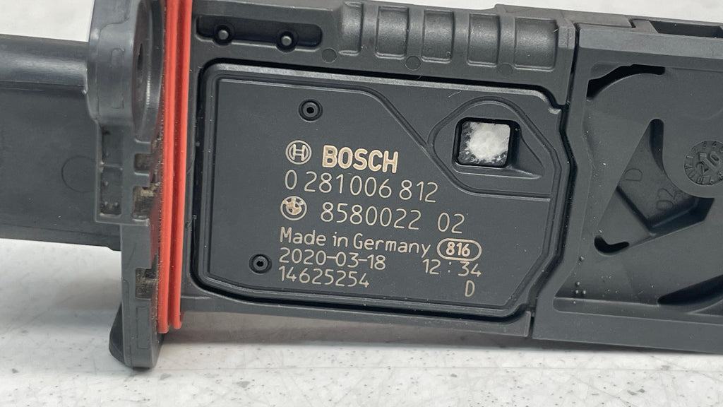 858002202  BMW SERIES 1  HOT  FILM  MASS AIR FLOW SENSOR