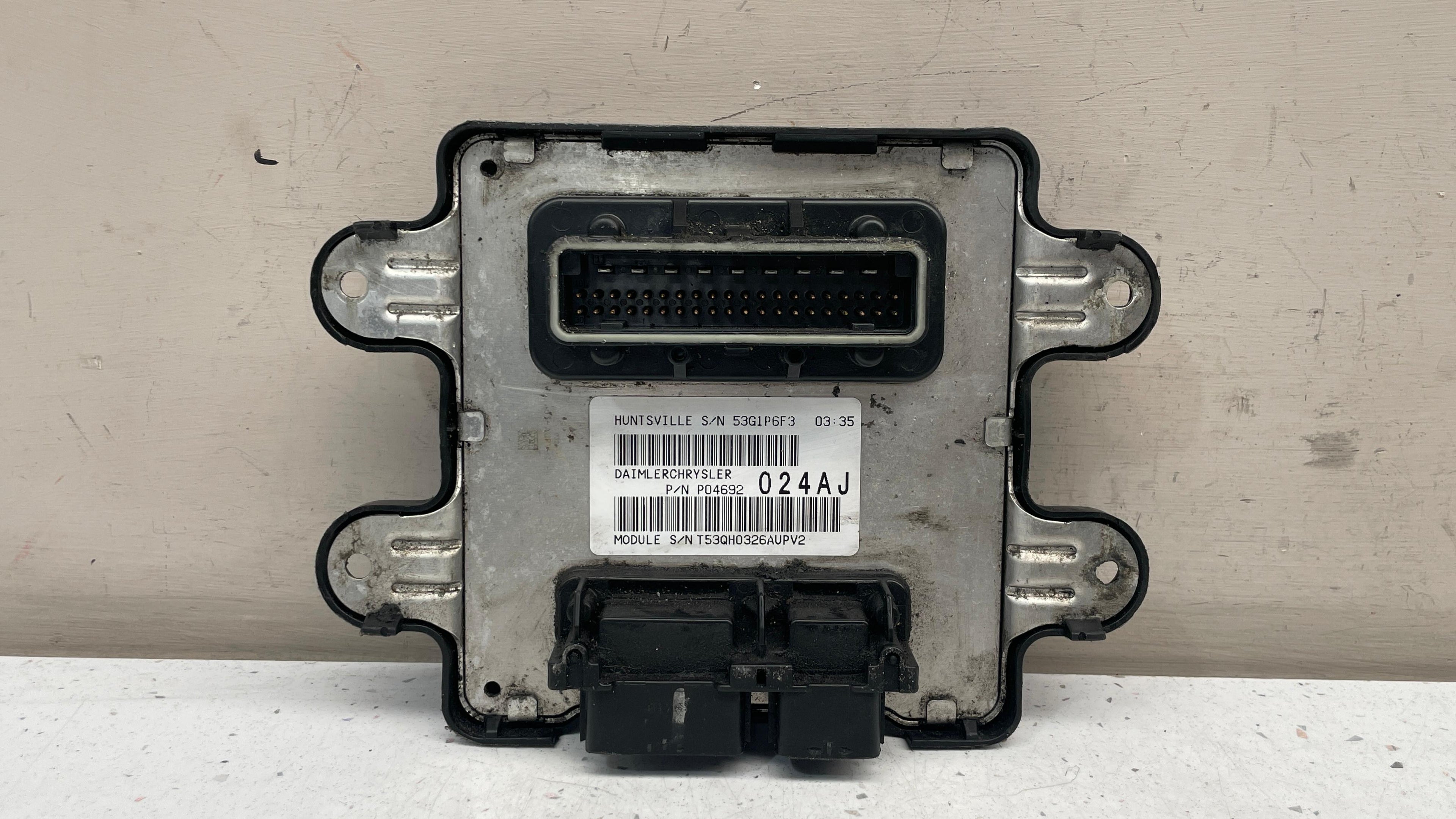 P04692024AJ JEEP GRAND CHEROKE COMMANDER CONTROL FRONT FITS