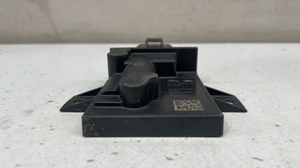 FK72-9D370-AF LAND ROVER FUEL PUMP CONTROL MODULE