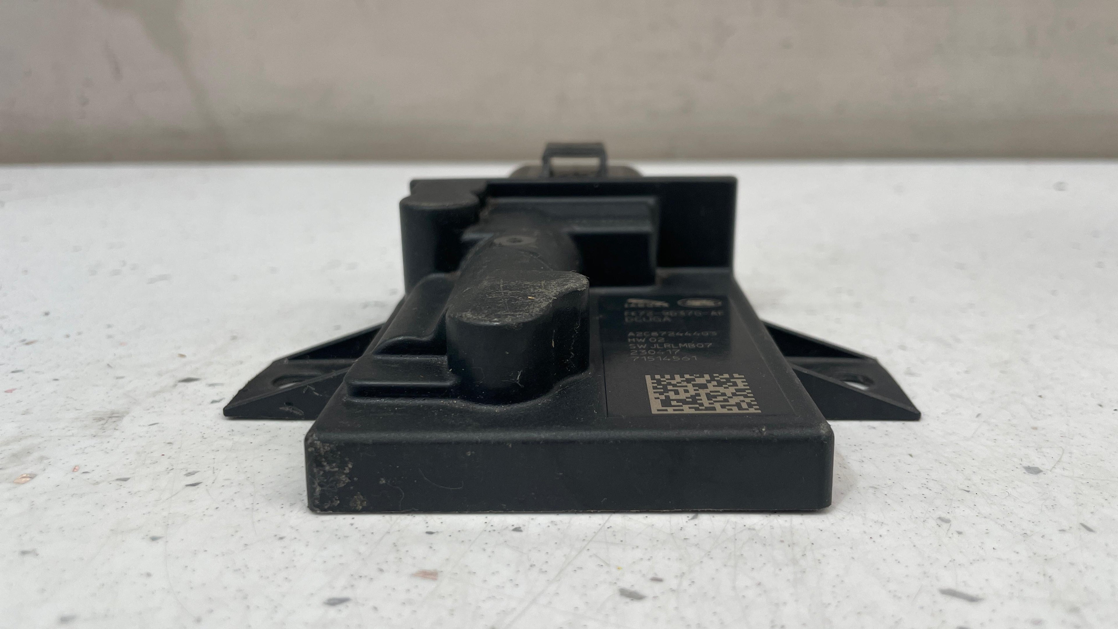 FK72-9D370-AF LAND ROVER FUEL PUMP CONTROL MODULE
