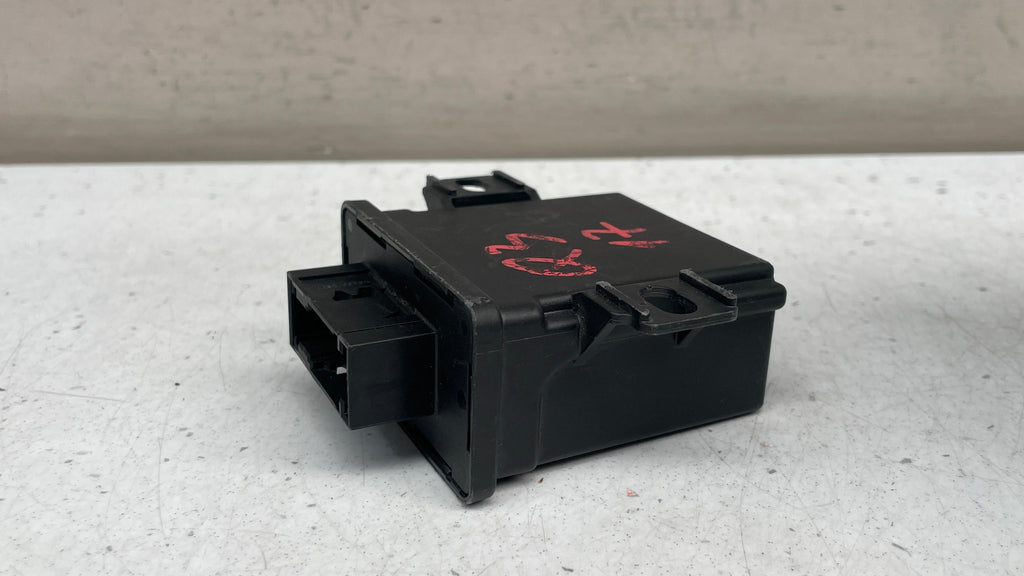 5M0907357G  VOLKSWAGEN PASSAT CORNERING LIGHT CONTROL