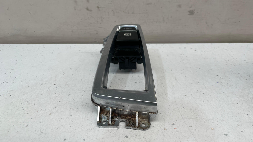 9385028-01 BMW X5  PARKING AUTO HOLD HANDBRAKE BUTTON SWITCH