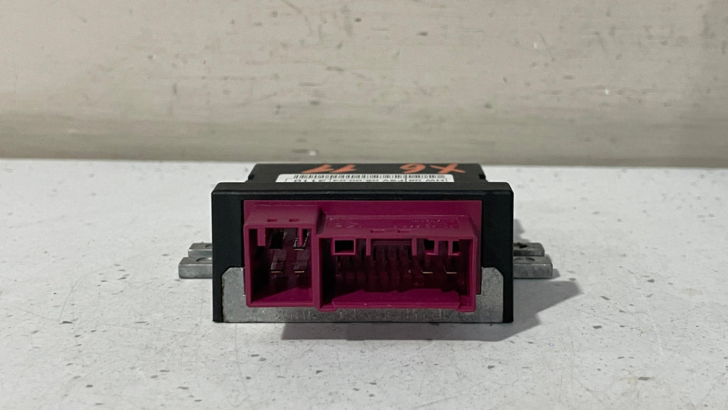 55892110  BMW  FUEL PUMP CONTROL