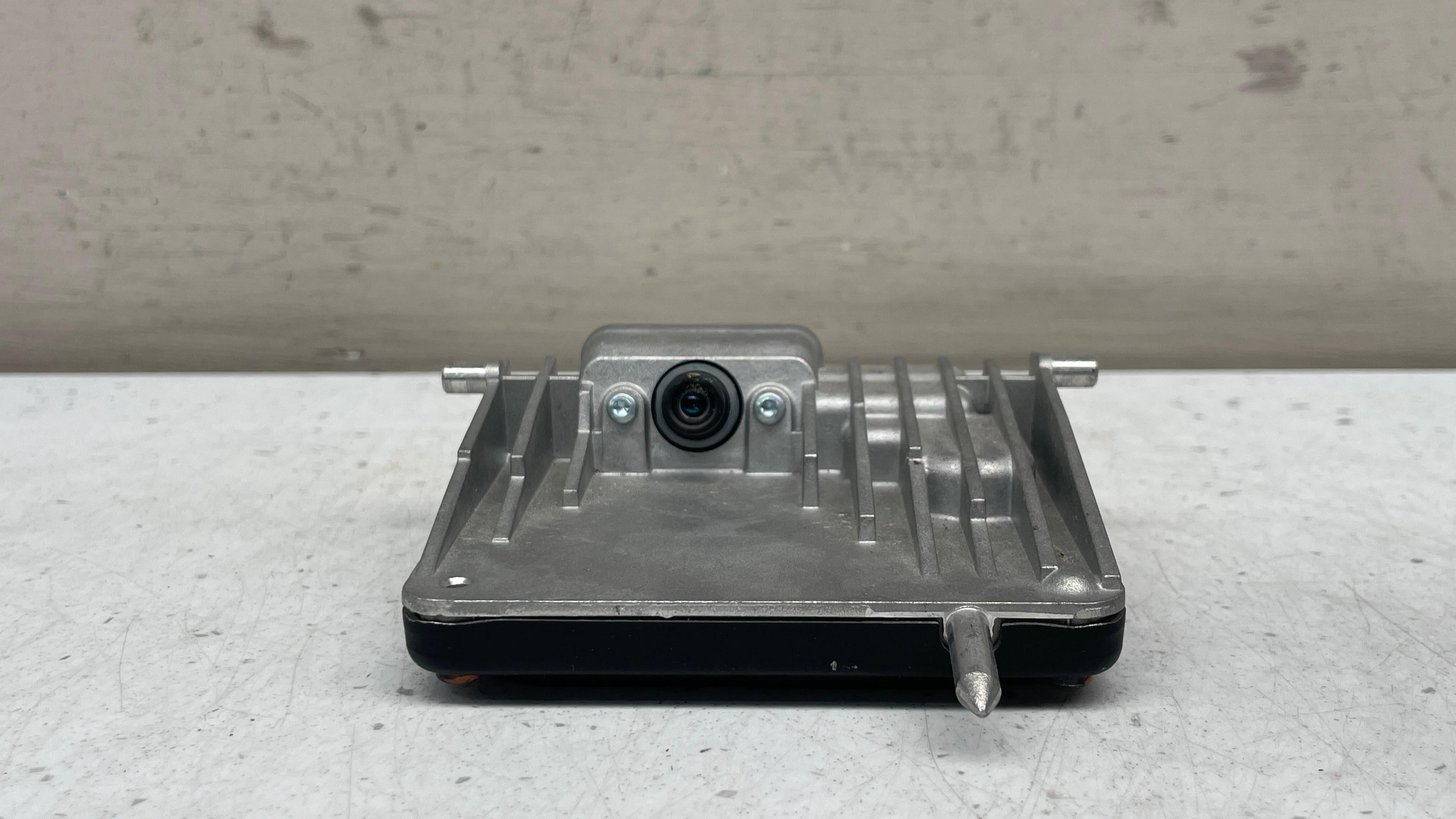 A2479006704  MERCEDES W205 FRONT WINDSCREEN CAMERA CONTROL UNIT