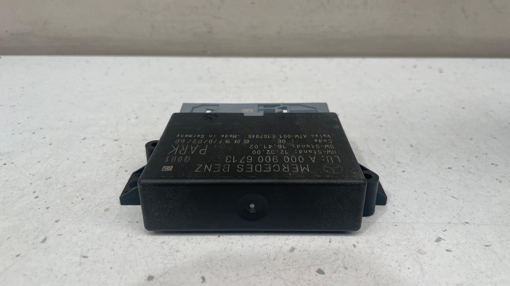 A0009006713  MERCEDES PARKING DISTANCE SENSOR CONTROL UNIT