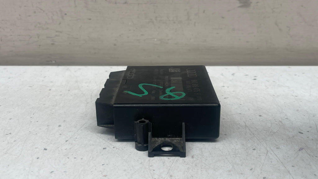 8K0919475B AUDI Q5 PARKING CONTROL UNIT PDC