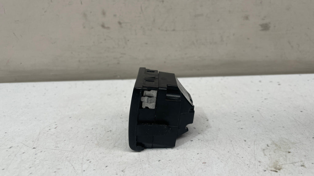 4H0919204M AUDI A8 DASH ANALOG CLOCK TIME