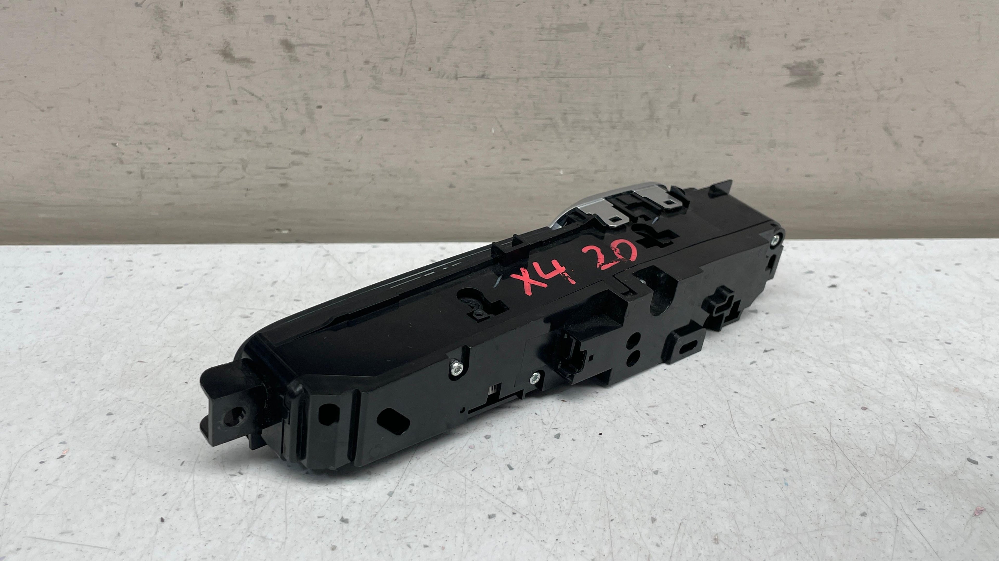 6993936-02  BMW CENTER CONSOLE BUTTONS SWITCH