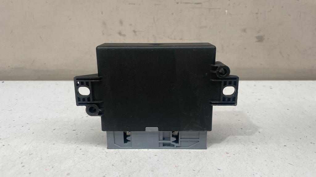 A0009006713  MERCEDES PARKING DISTANCE SENSOR CONTROL UNIT