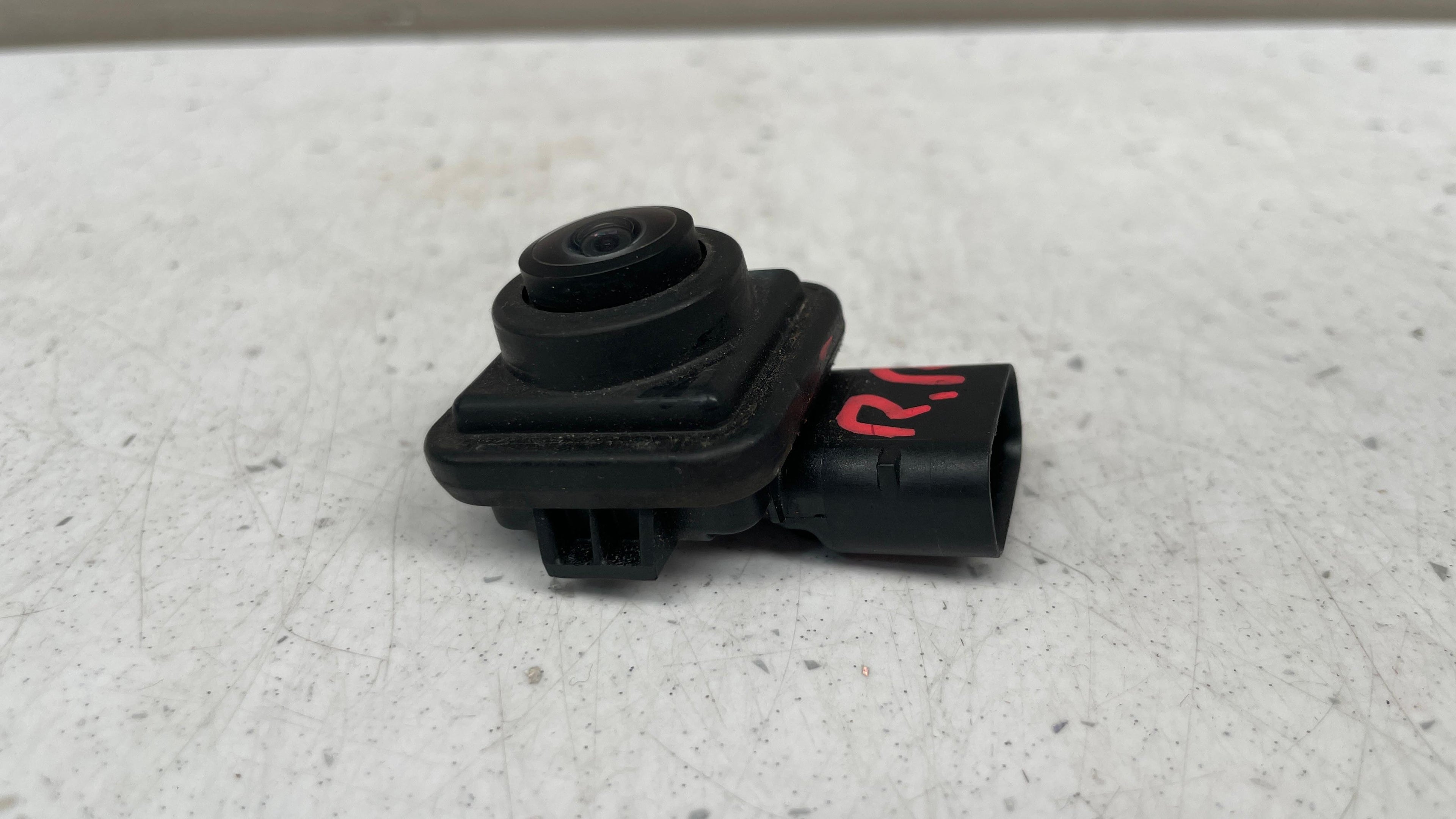 DK52-19G490-AD  LAND ROVER REAR VIEW BACKUP CAMERA