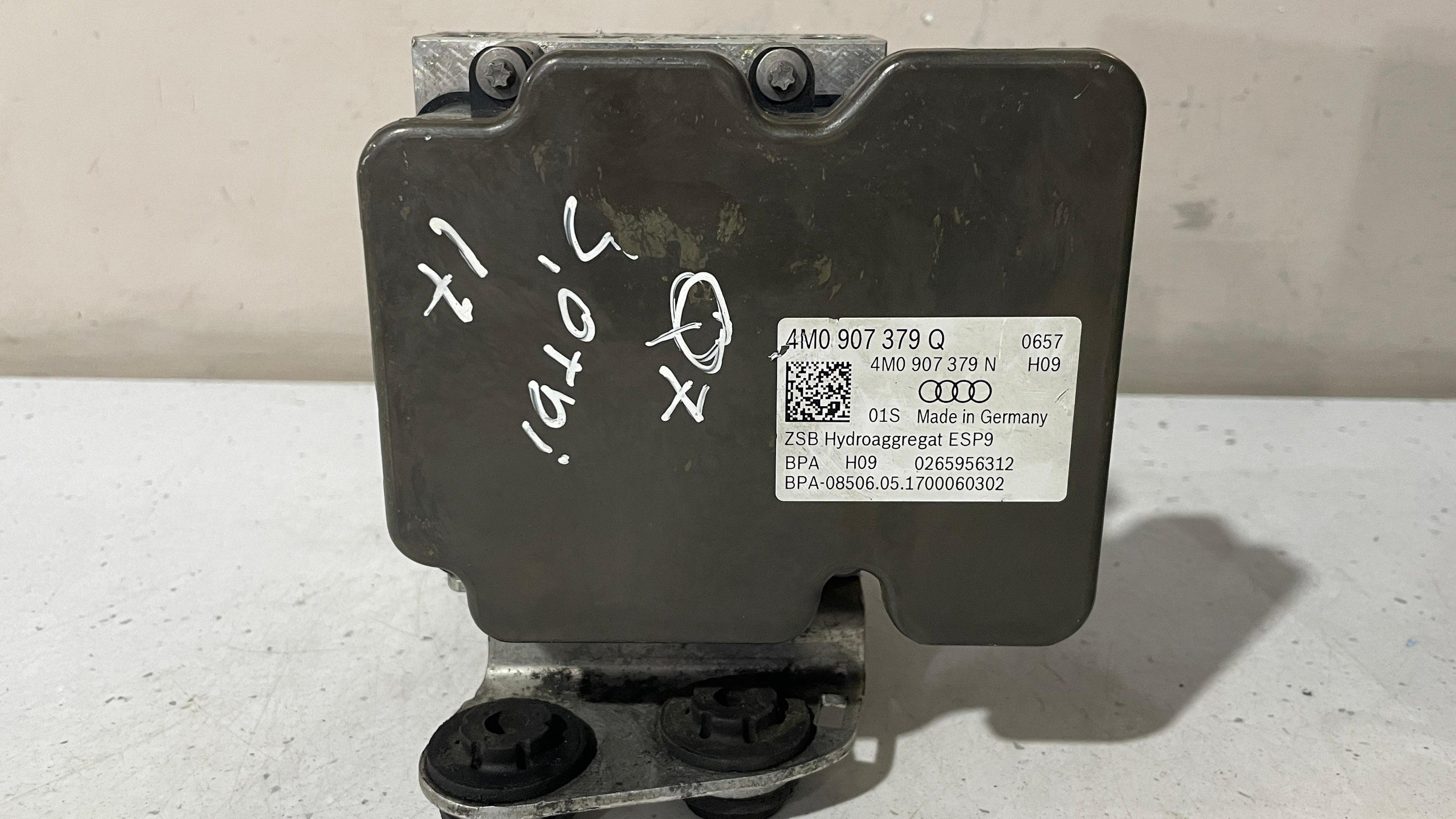 4M0907379Q AUDI Q7 ABS BRAKE PUMP MODULE CONTROL UNIT