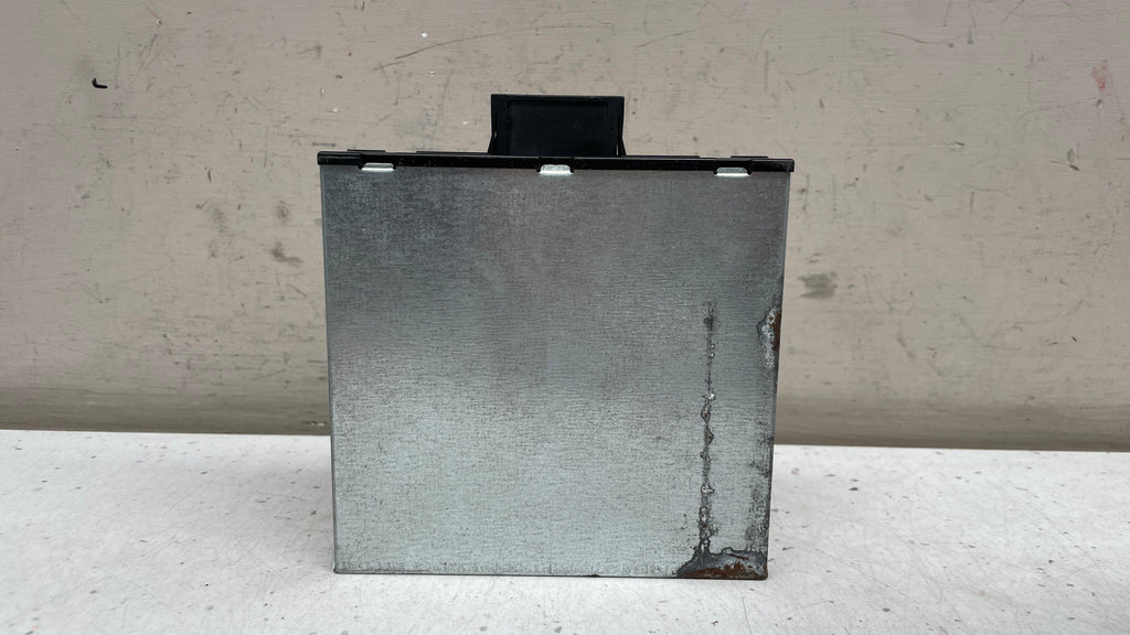 925198401 BMW F10 VOLTAGE CONVERTER UNIT MODULE