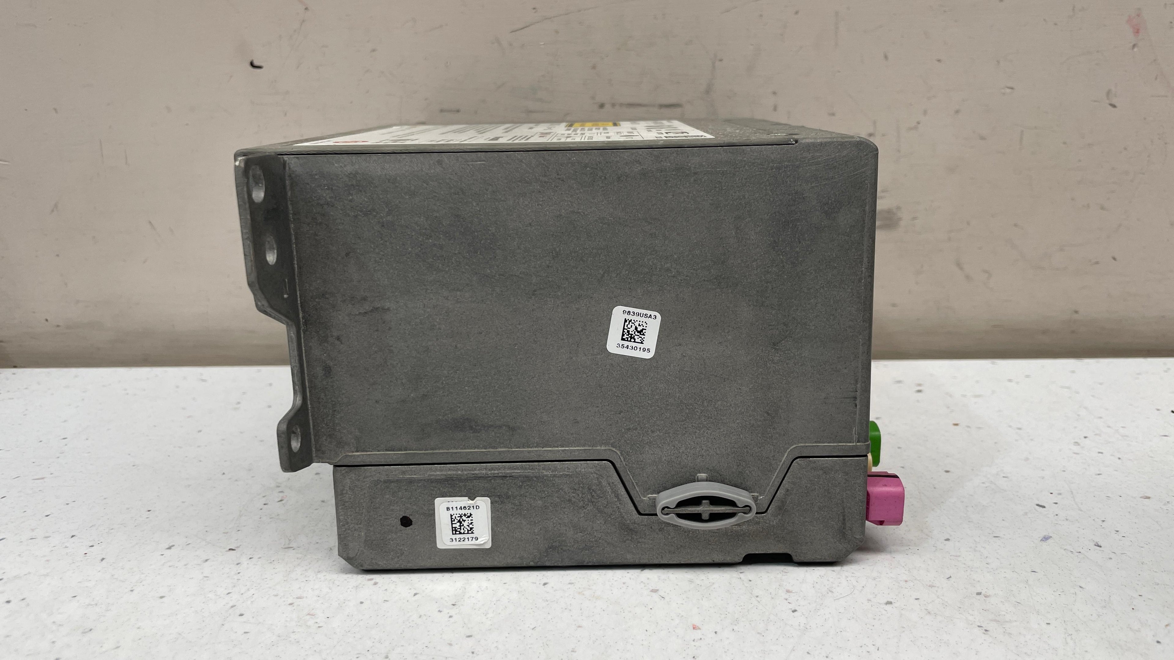 934782401 BMW 7 SERIES RADIO CD PLAYER HEAD UNIT
