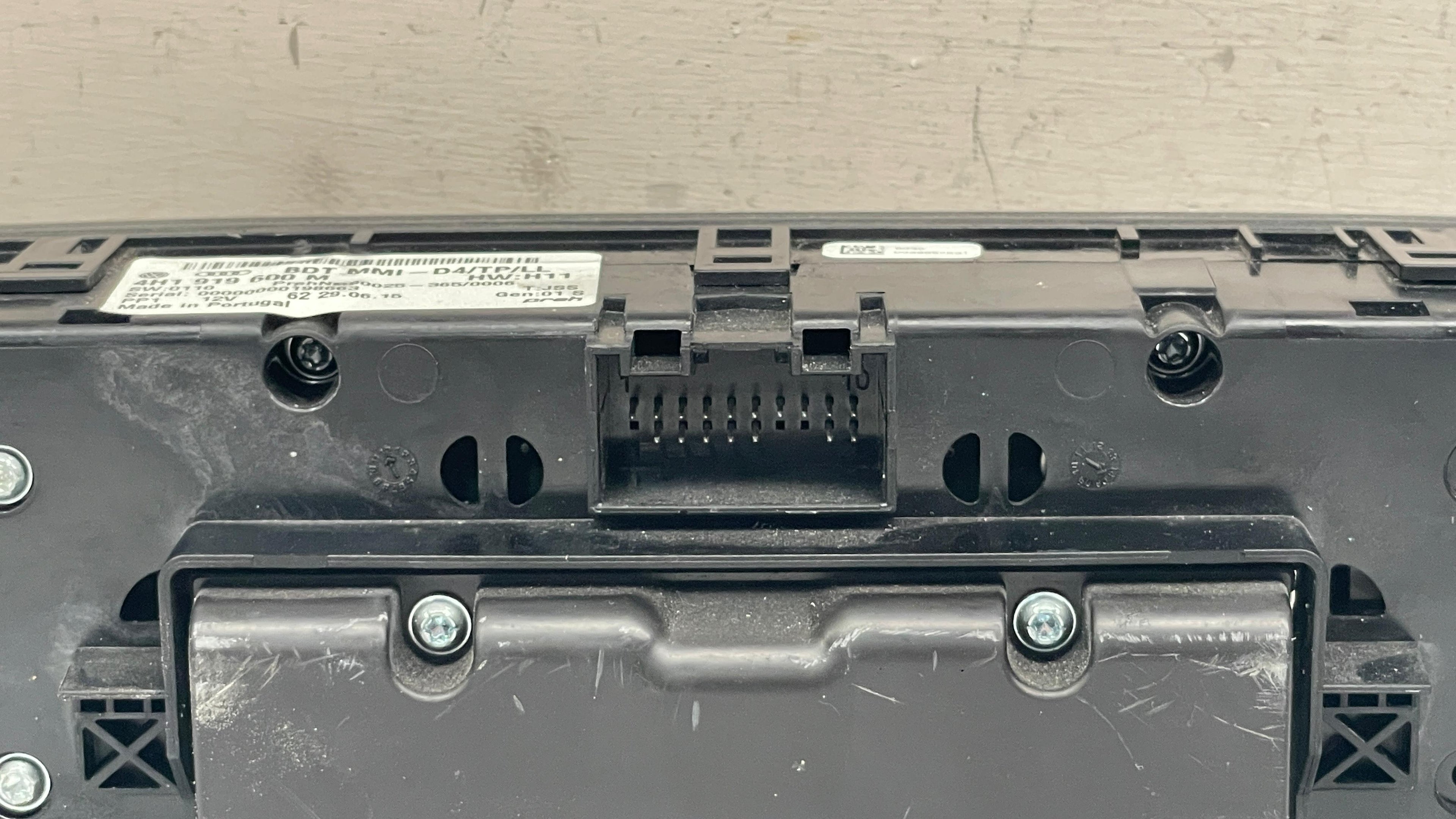 4H1919600M AUDI A8 NAVIGATION RADIO CONTROL UNIT