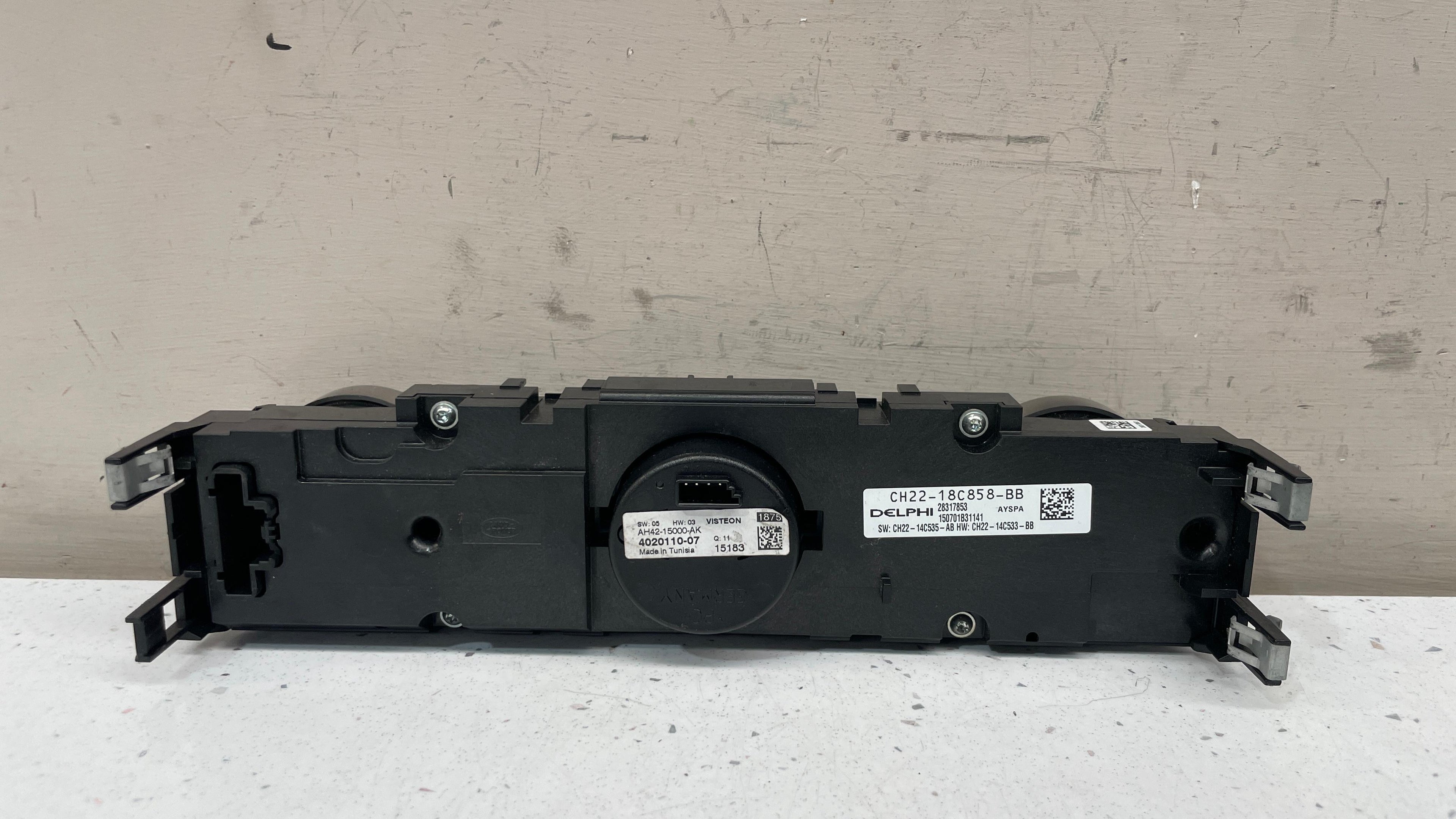 CH22-18C858-BB LAND ROVER CONTROL PANEL SWITCH