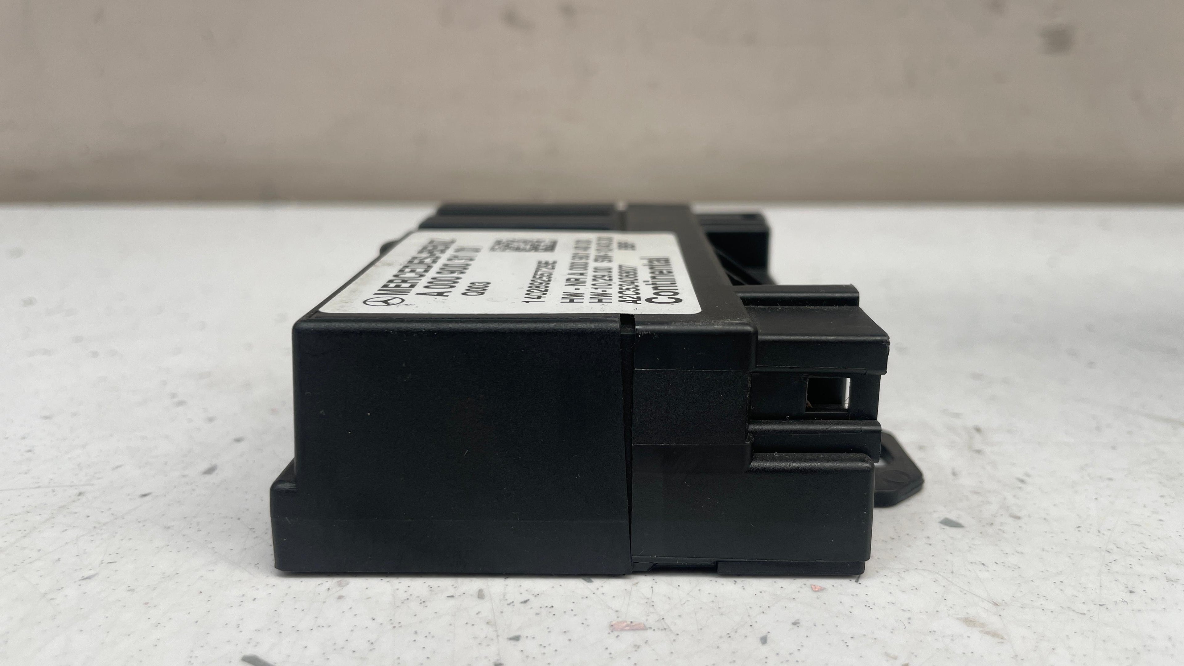 A0009003101 MERCEDES W212 FUEL POMP CONTROL MODULE UNIT