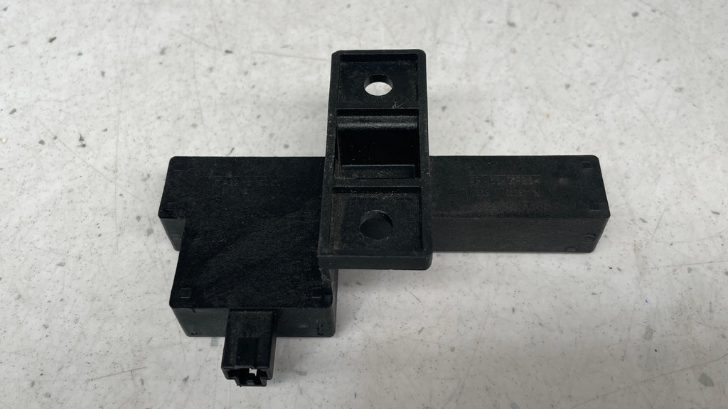 8K0907247  AUDI A8 ANTENNA KEYLESS ENTRY