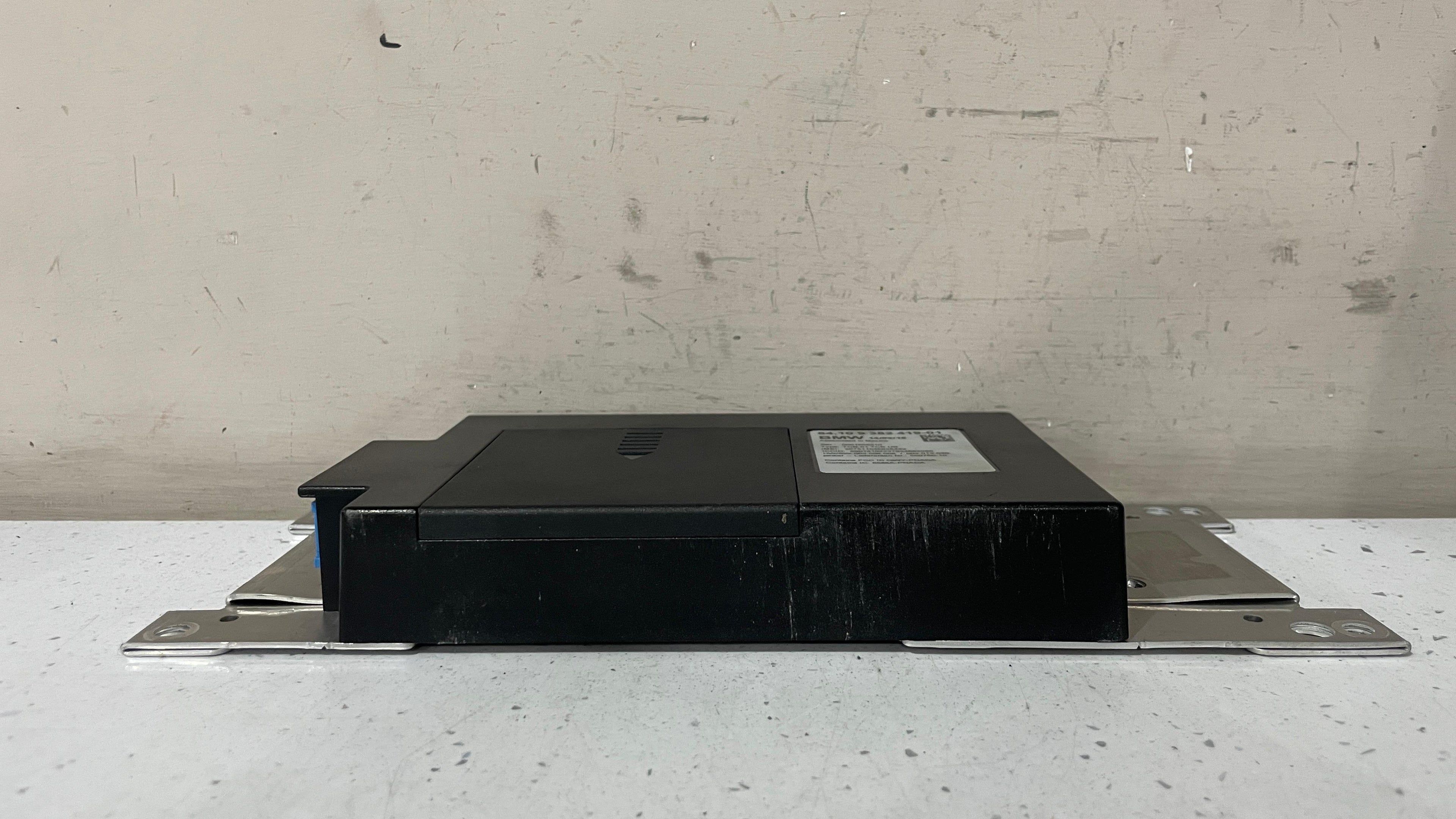 9382419-01 BMW F10 BLUETOOTH TELEMATICS CONTROL MODULE