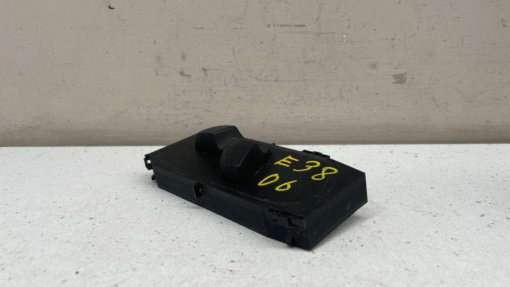 6972656 BMW E38 CONVERTIBLE FRONT PASSENGER SEAT CONTROL SWITCH