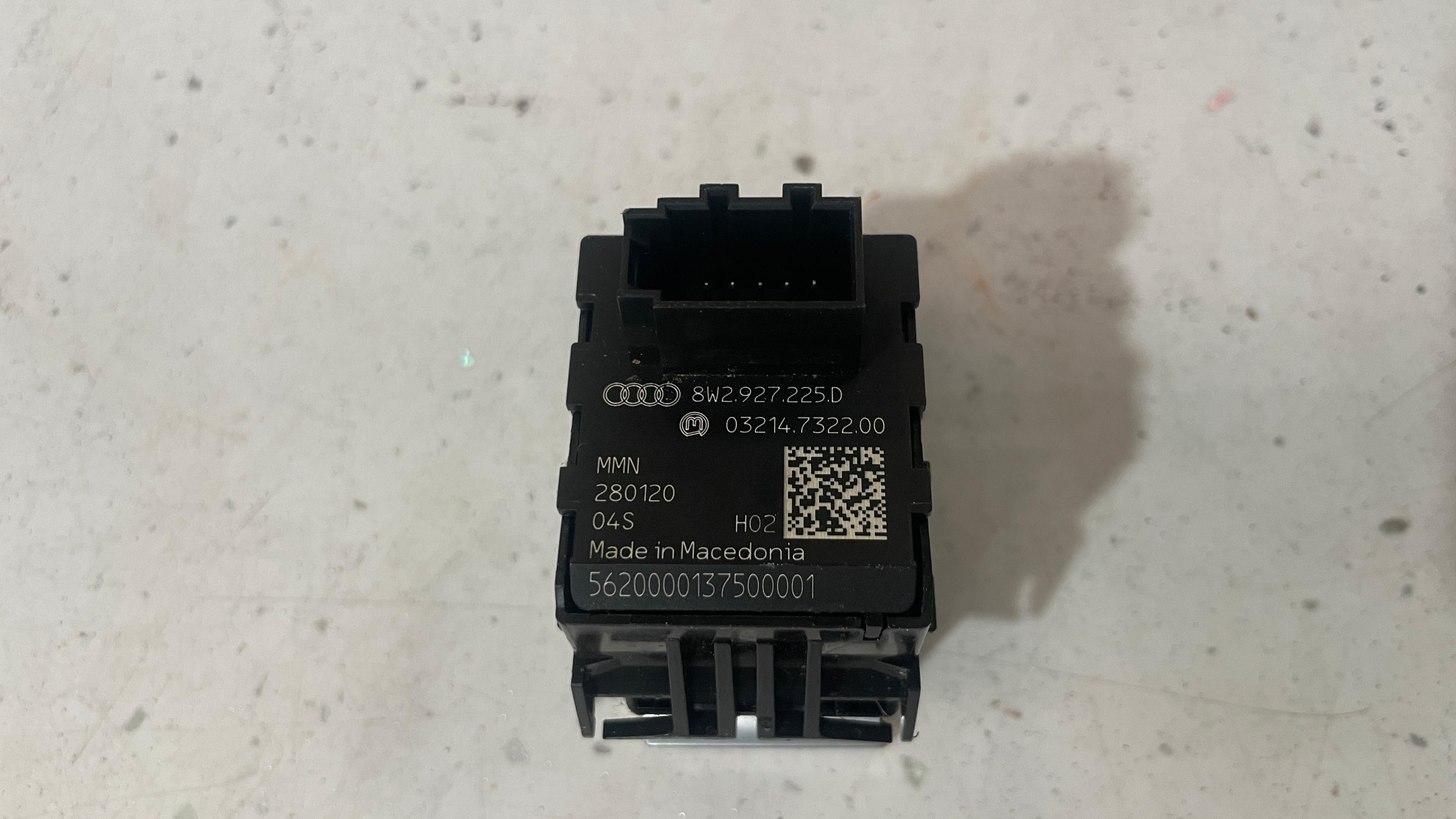 8W2927225D AUDI A4 HANDBRAKE SWITCH BUTTON